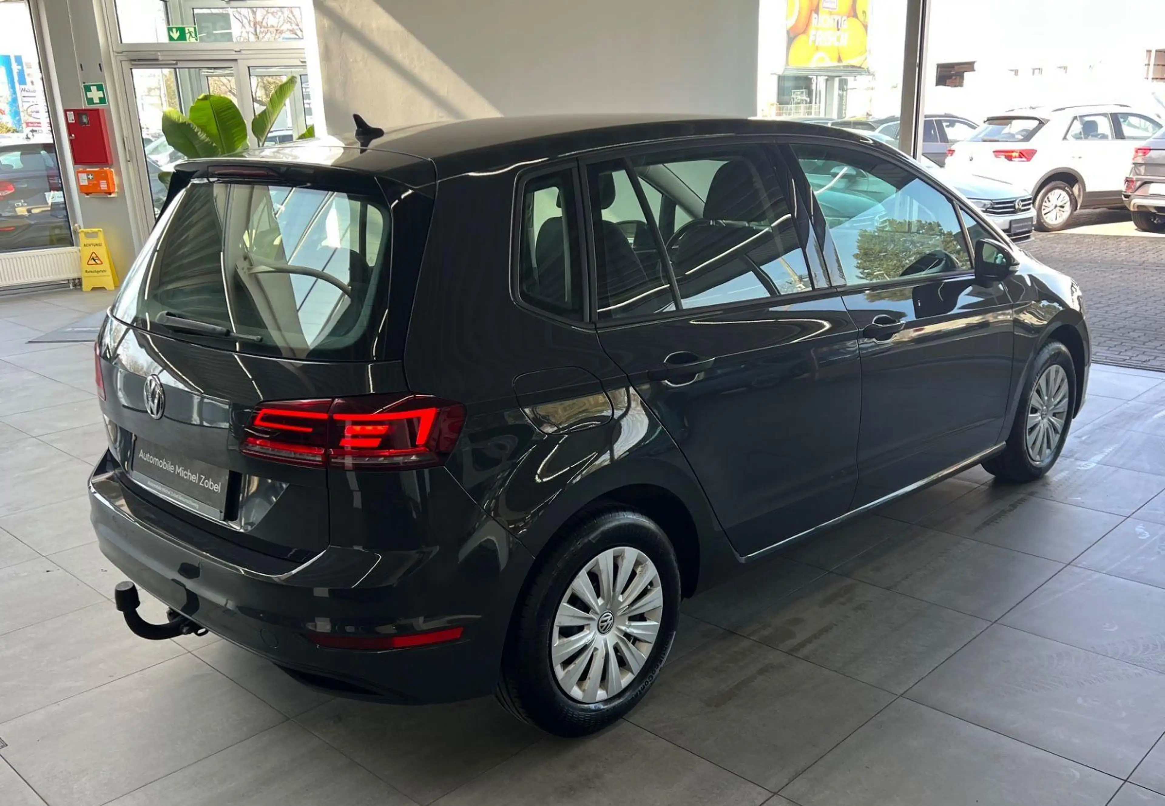 Volkswagen Golf Sportsvan Golf*Sportsvan*Sitzhz*Tempomat*Kamera*AHK*LED* — photo 3