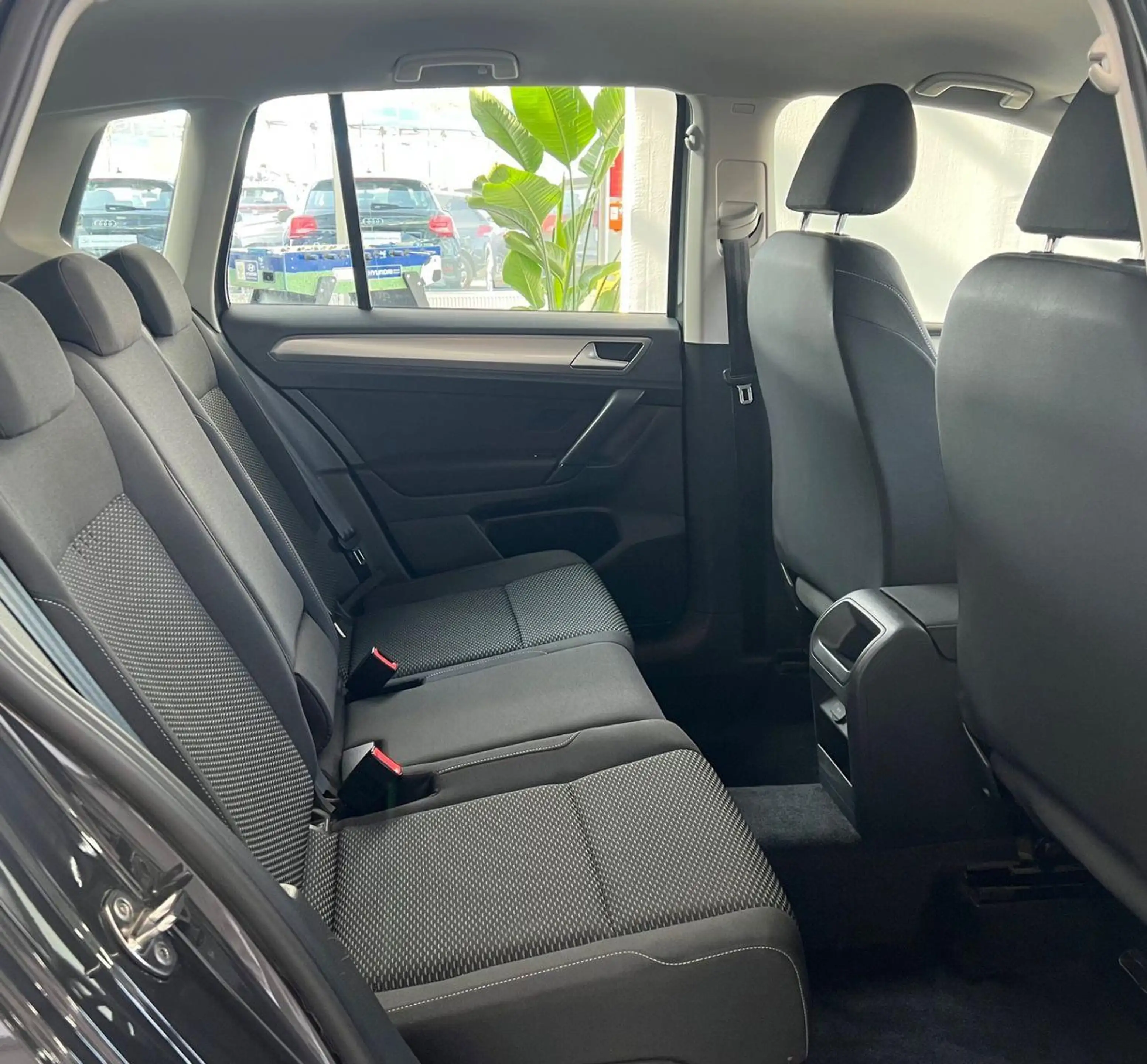 Volkswagen Golf Sportsvan Golf*Sportsvan*Sitzhz*Tempomat*Kamera*AHK*LED* — photo 10