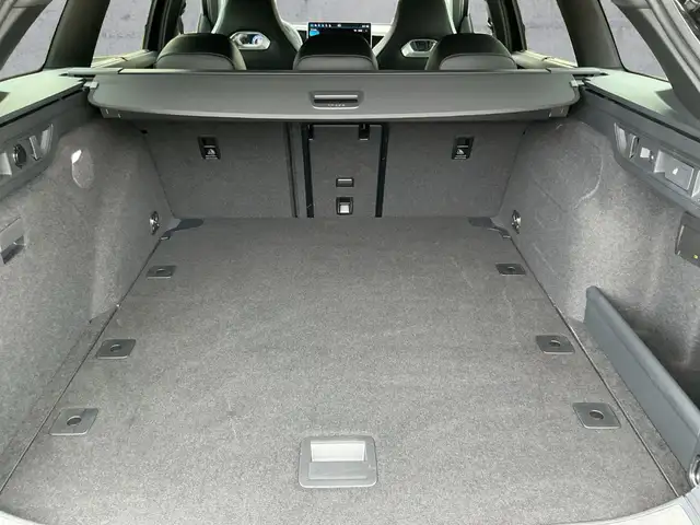 Volkswagen Passat view 14