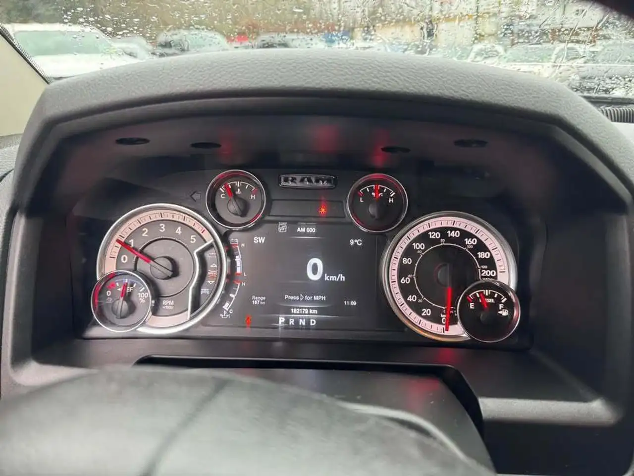 RAM 1500 снимка RAM 1500