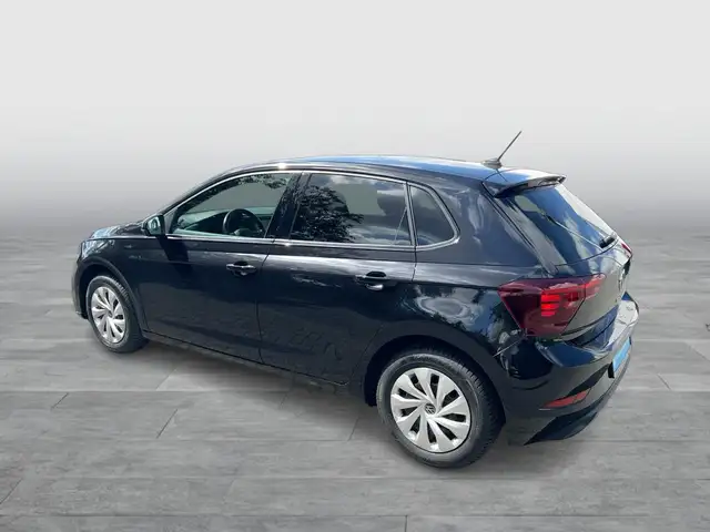 Volkswagen Polo view 3