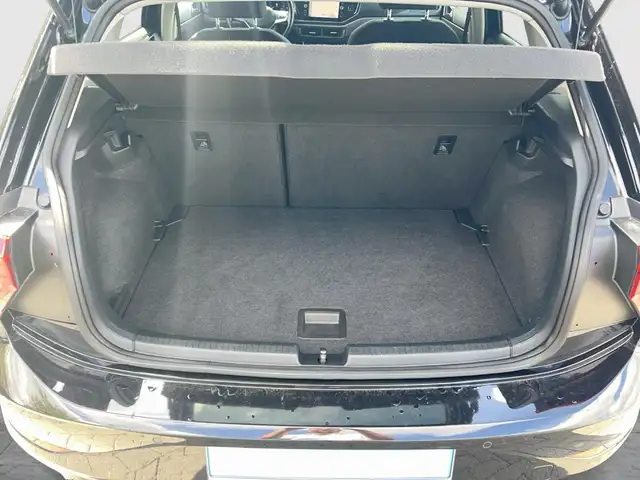 Volkswagen Polo view 13