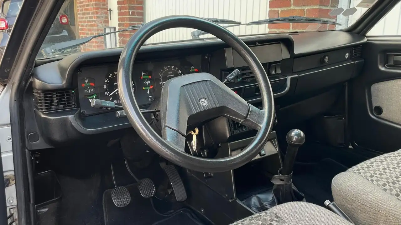 Lancia HPE 2.0i, foto 10