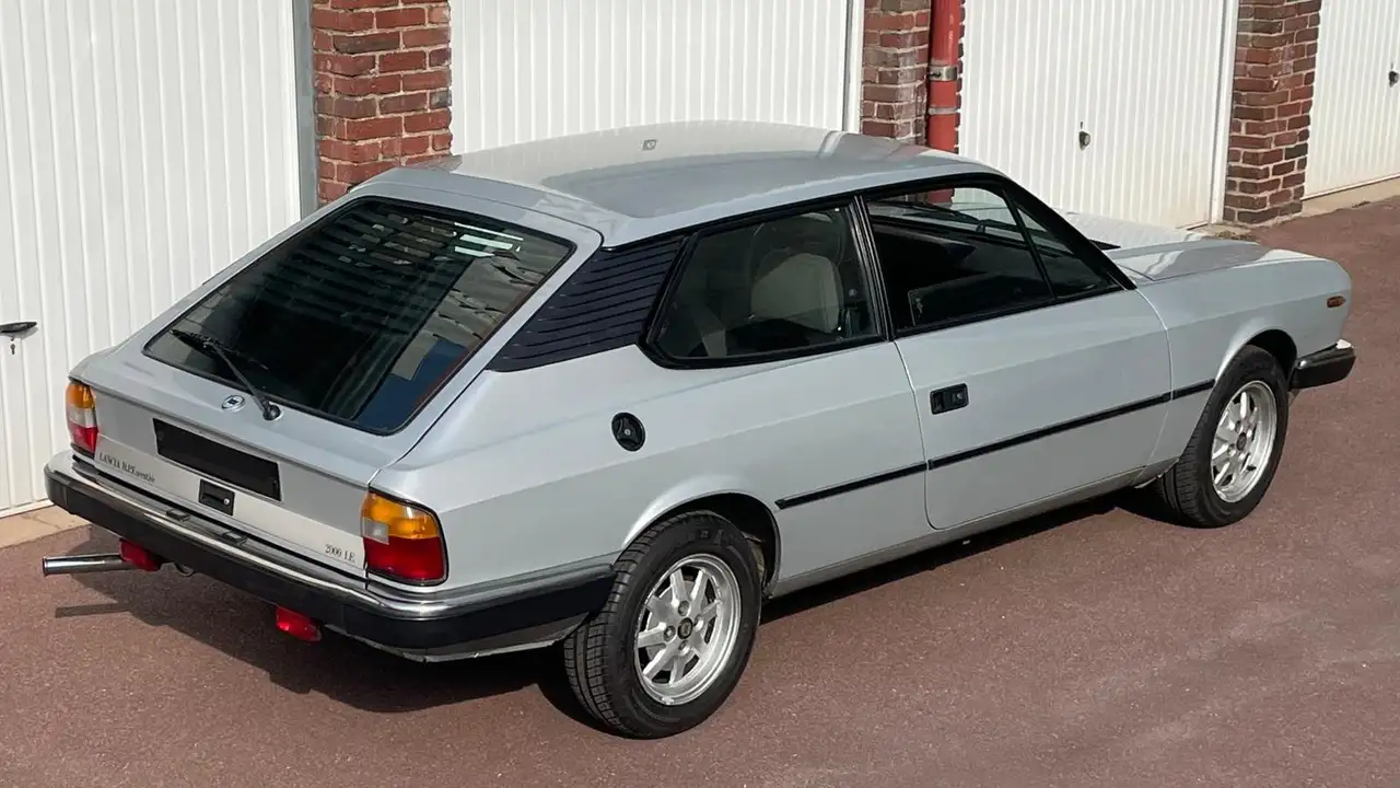 Lancia HPE 2.0i, foto 4