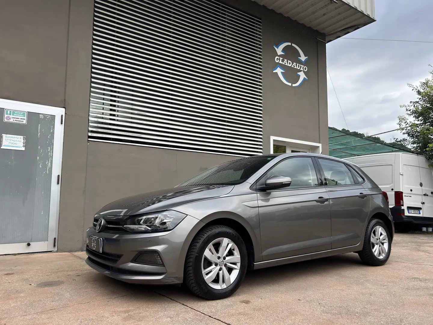 Volkswagen Polo 5p 1.6 tdi Comfortline 80cv Gris - 2