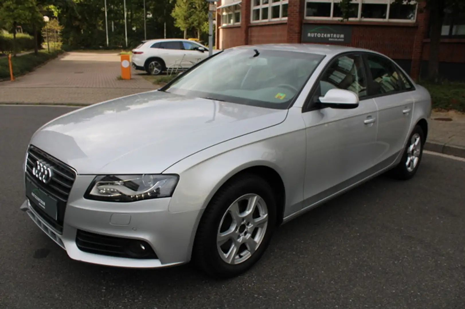 Audi A4 2.0 TFSI Automatik/2.Hd/Leder/Totwinkel Argent - 2