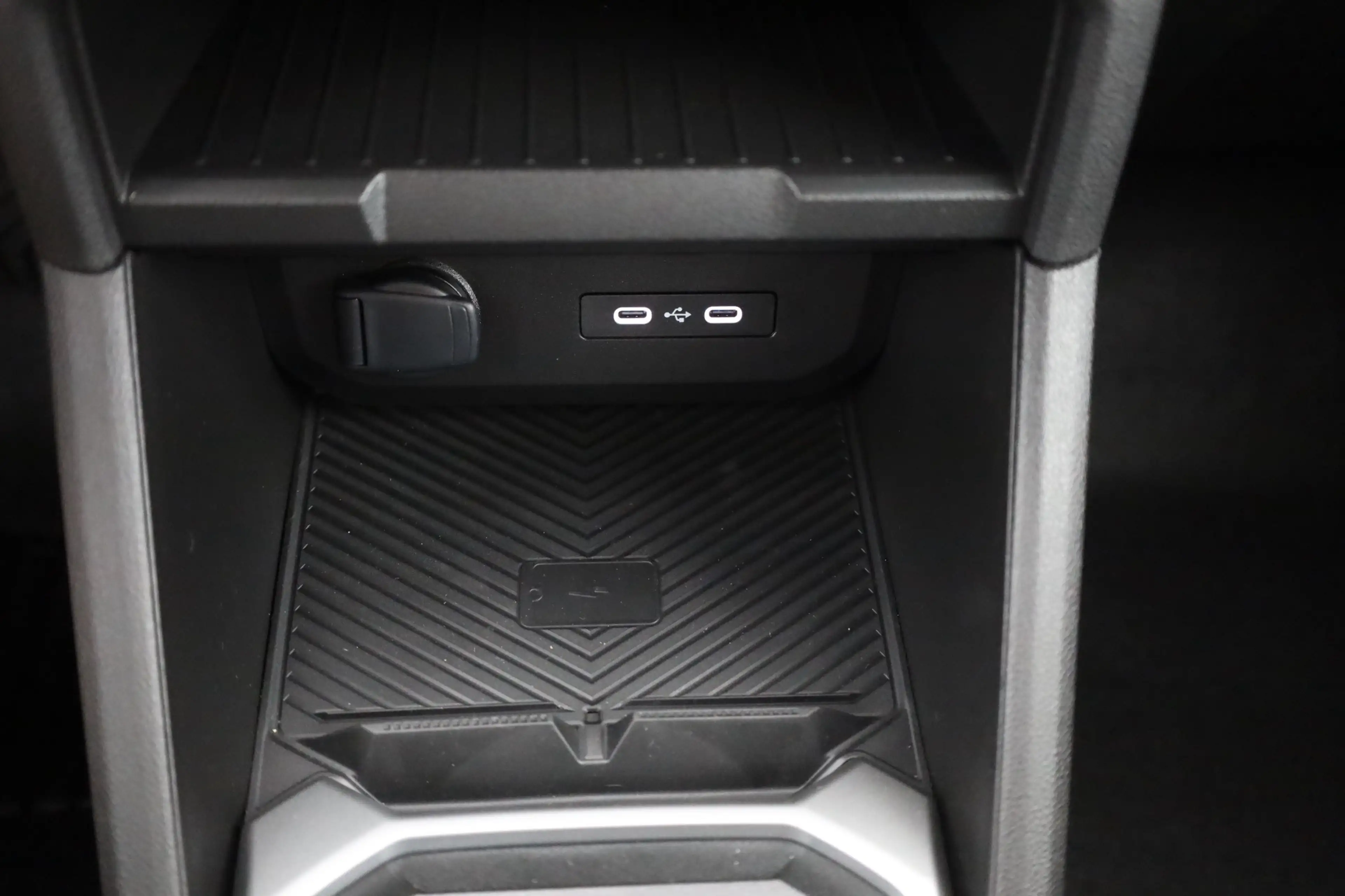 Dacia Duster Journey mHev 140 Aut. LED Navi Kamera — photo 13
