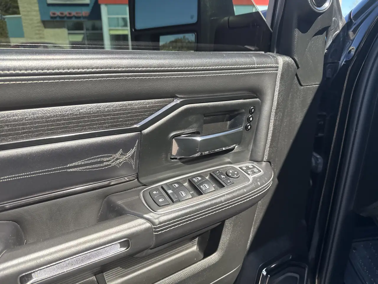 RAM 3500 снимка RAM 3500