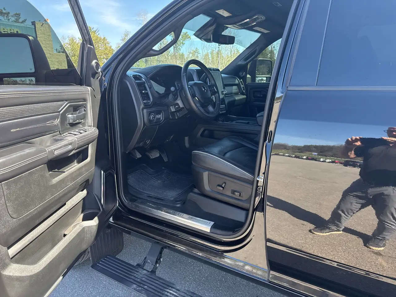 RAM 3500 снимка RAM 3500