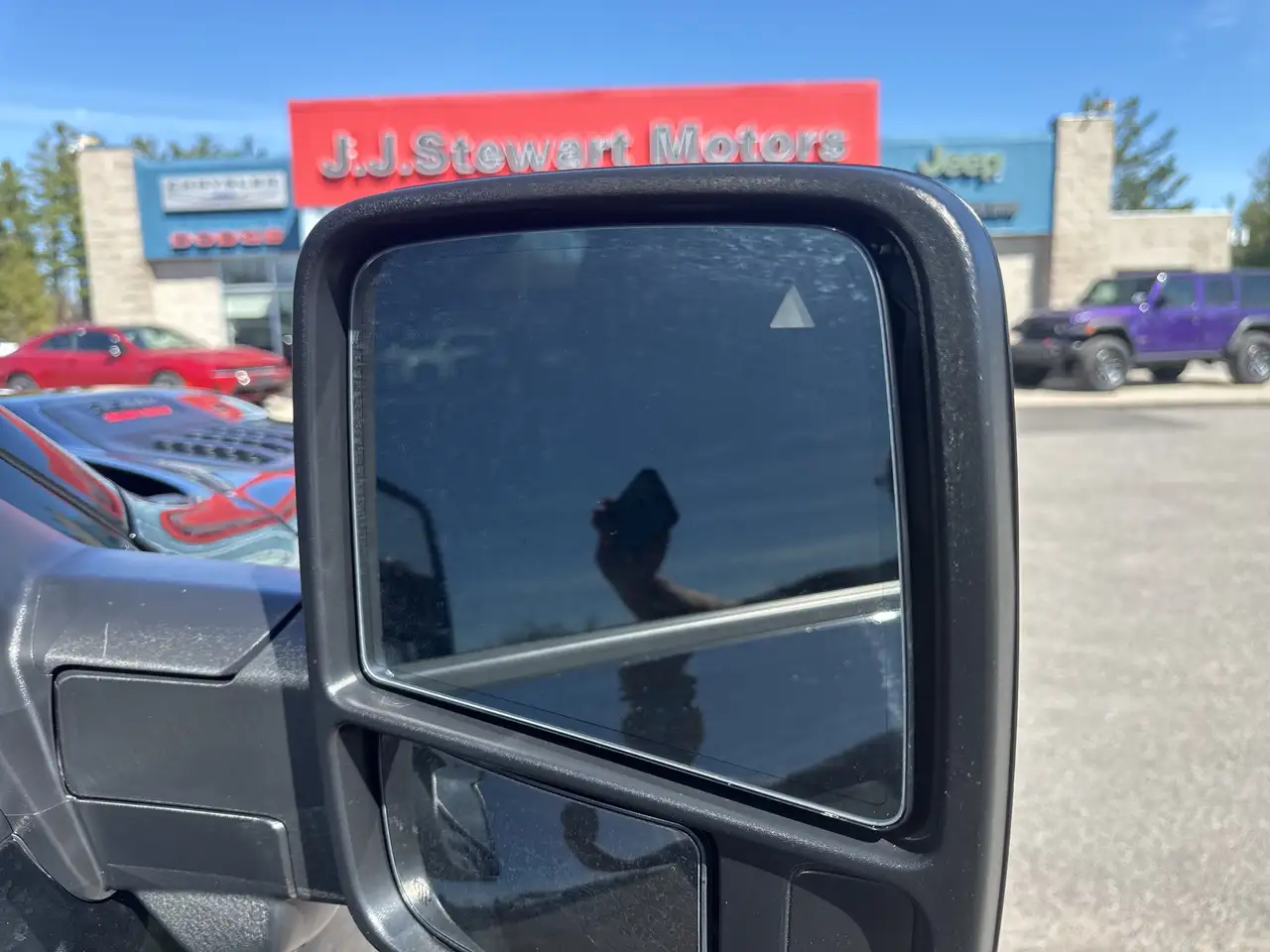 RAM 3500 снимка RAM 3500