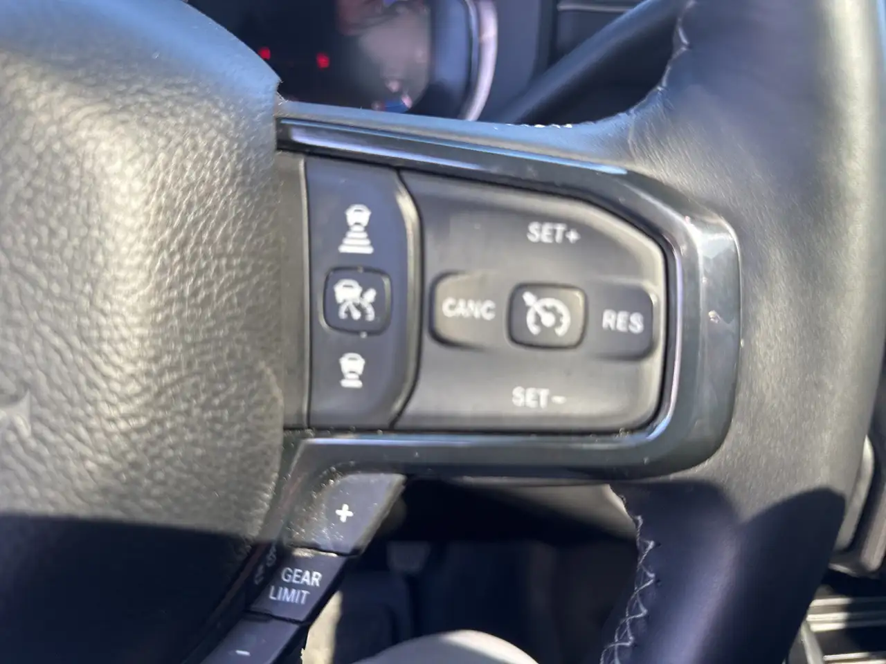 RAM 3500 снимка RAM 3500
