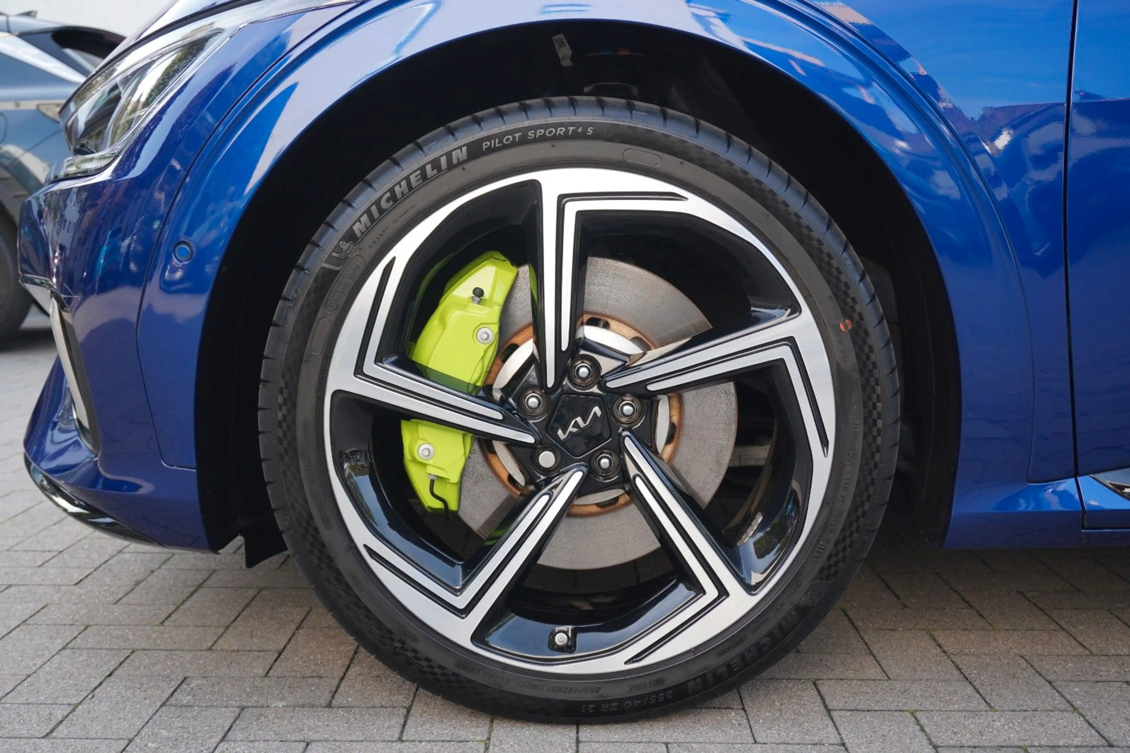 Kia EV6 GT 585PS 4WD Glas Belüf 4xSHz 360° Merid ACC — photo 5