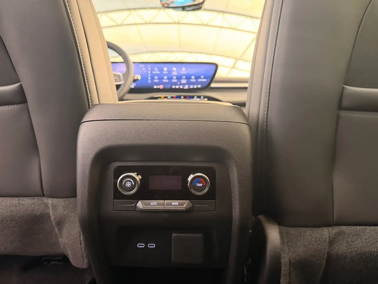 Buick Enclave снимка Buick Enclave