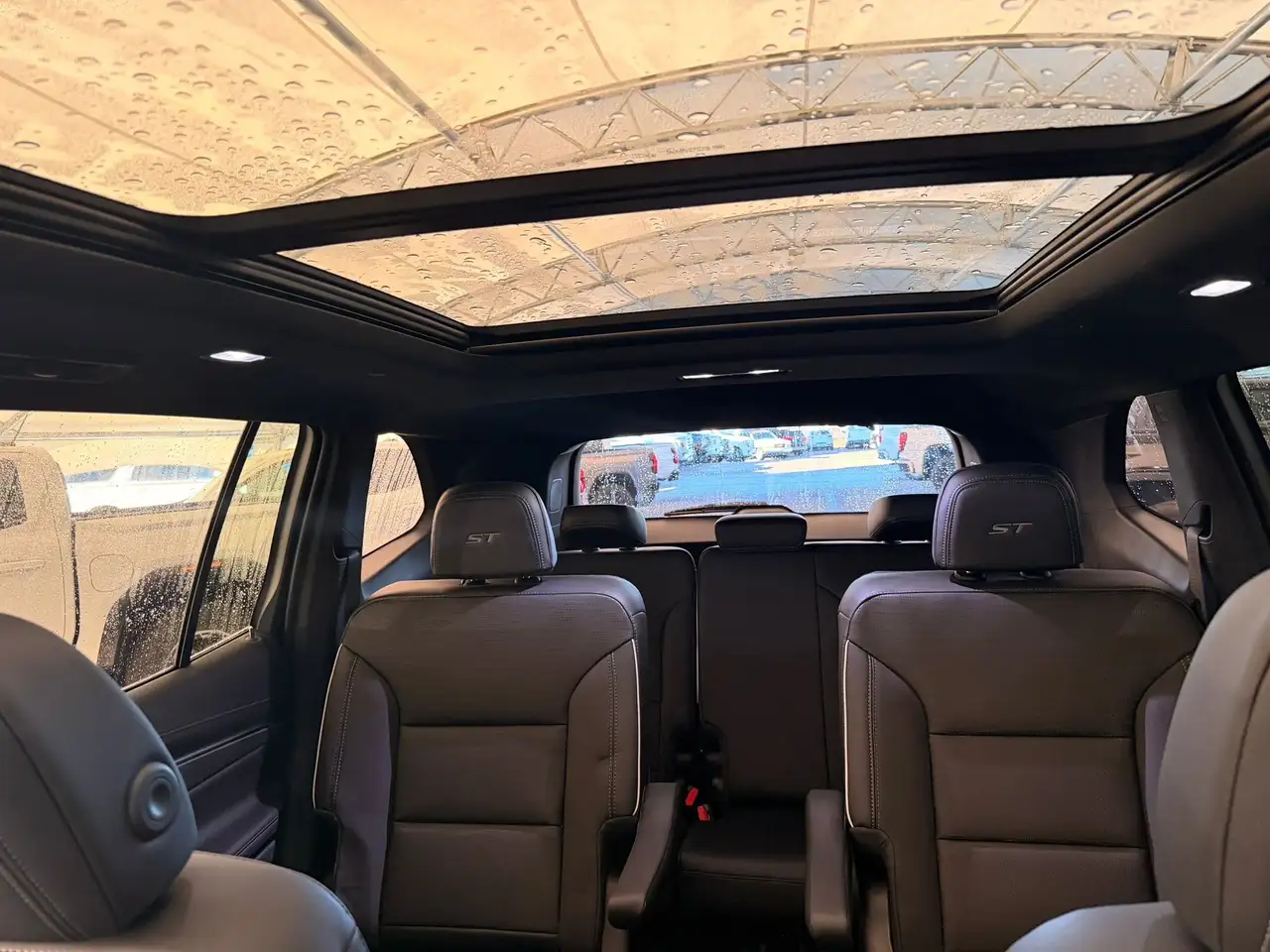 Buick Enclave снимка Buick Enclave