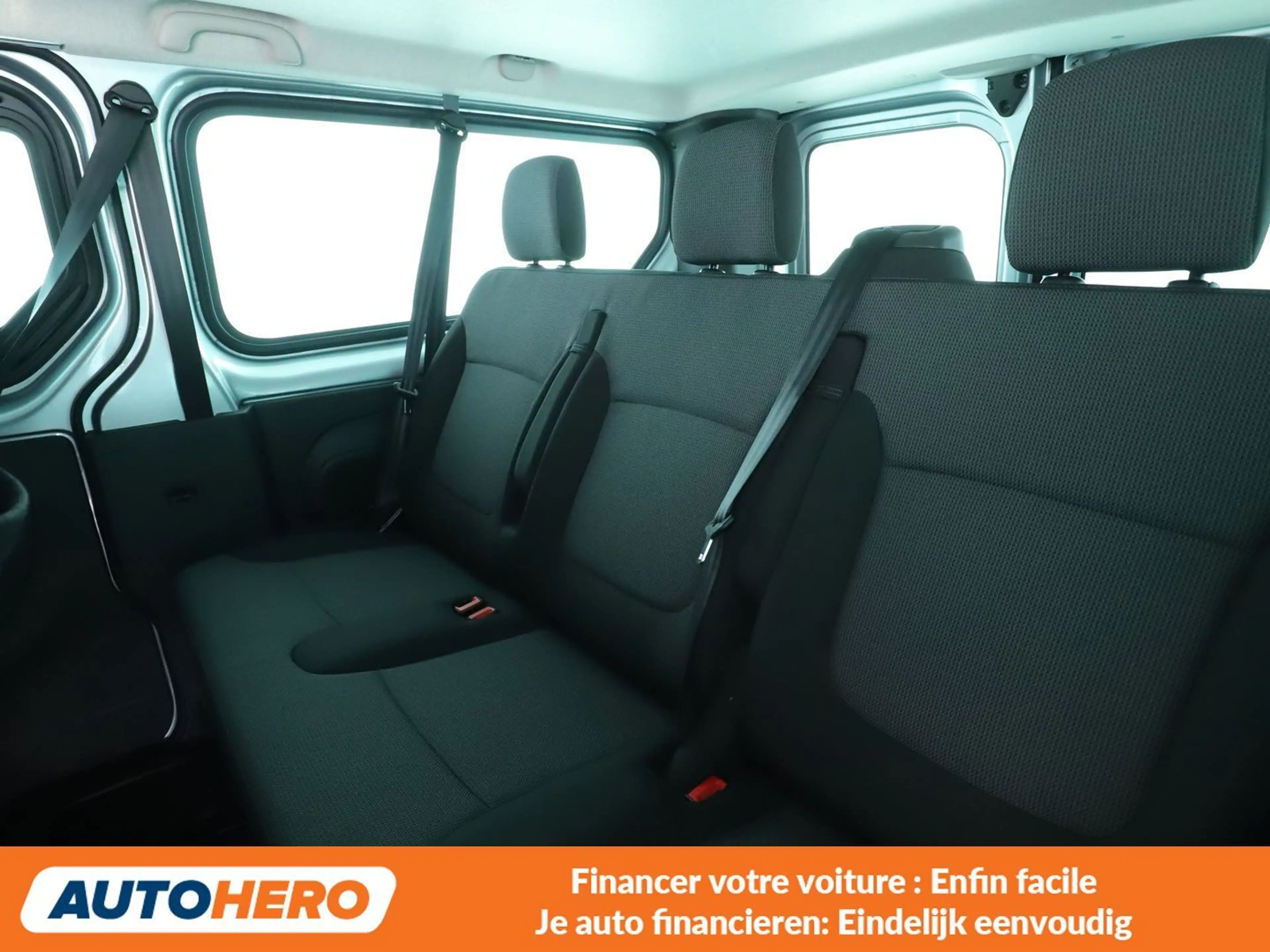 Nissan Primastar 2.0 dCi L2H1 3,0t Acenta — photo 15