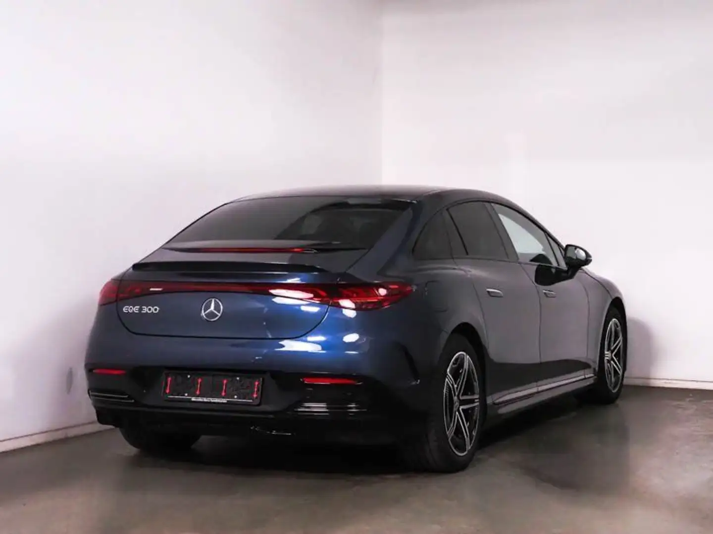 Mercedes-Benz EQE 300 AMG+NIGHT+DIGITAL+KAMERA+MEMORY+AMBIENTE Bleu - 2
