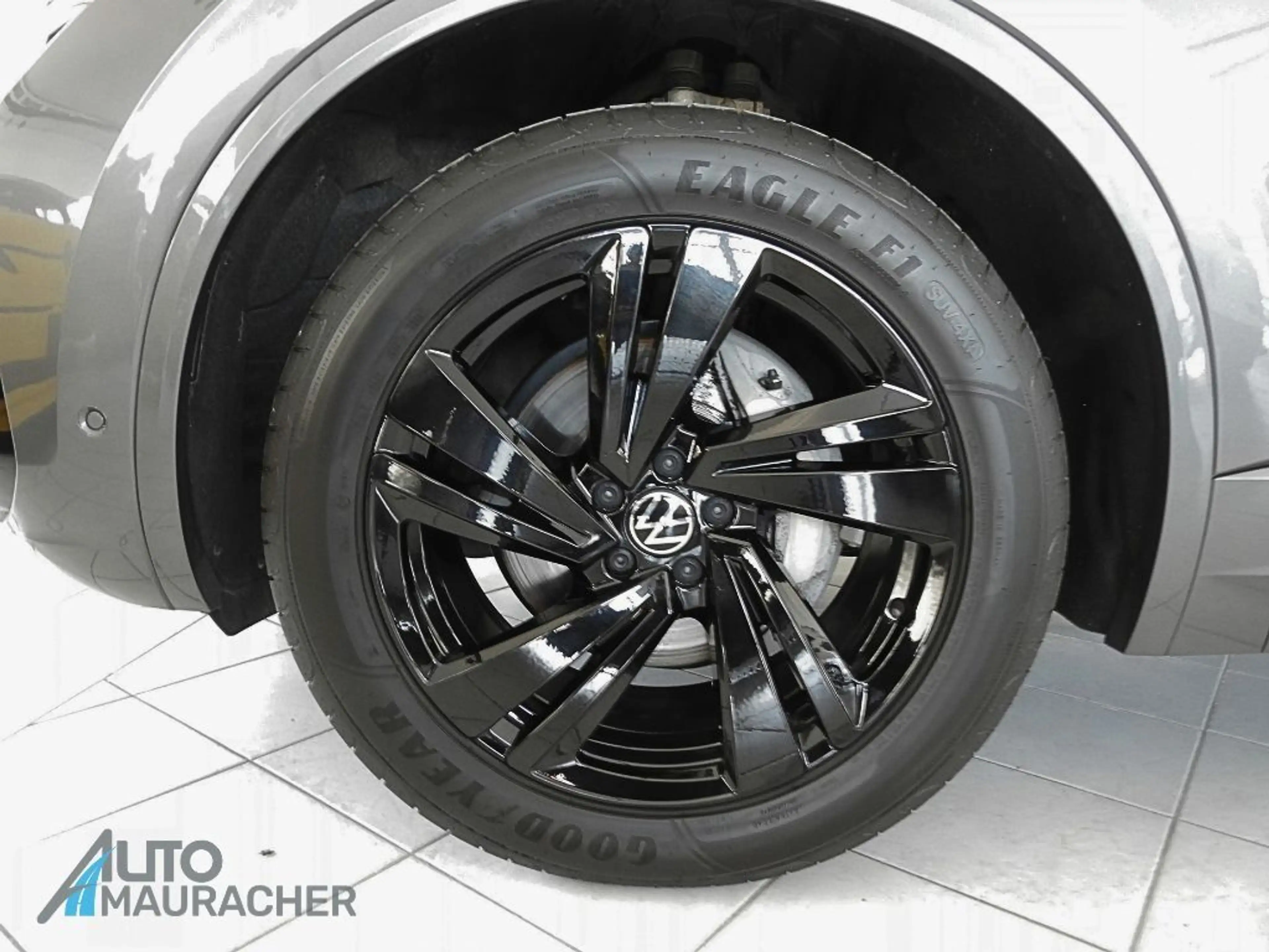Volkswagen Touareg 3.0 V6 TDI R-Line 4Motion*LUFT*IQ*AHK*RLINE — photo 7