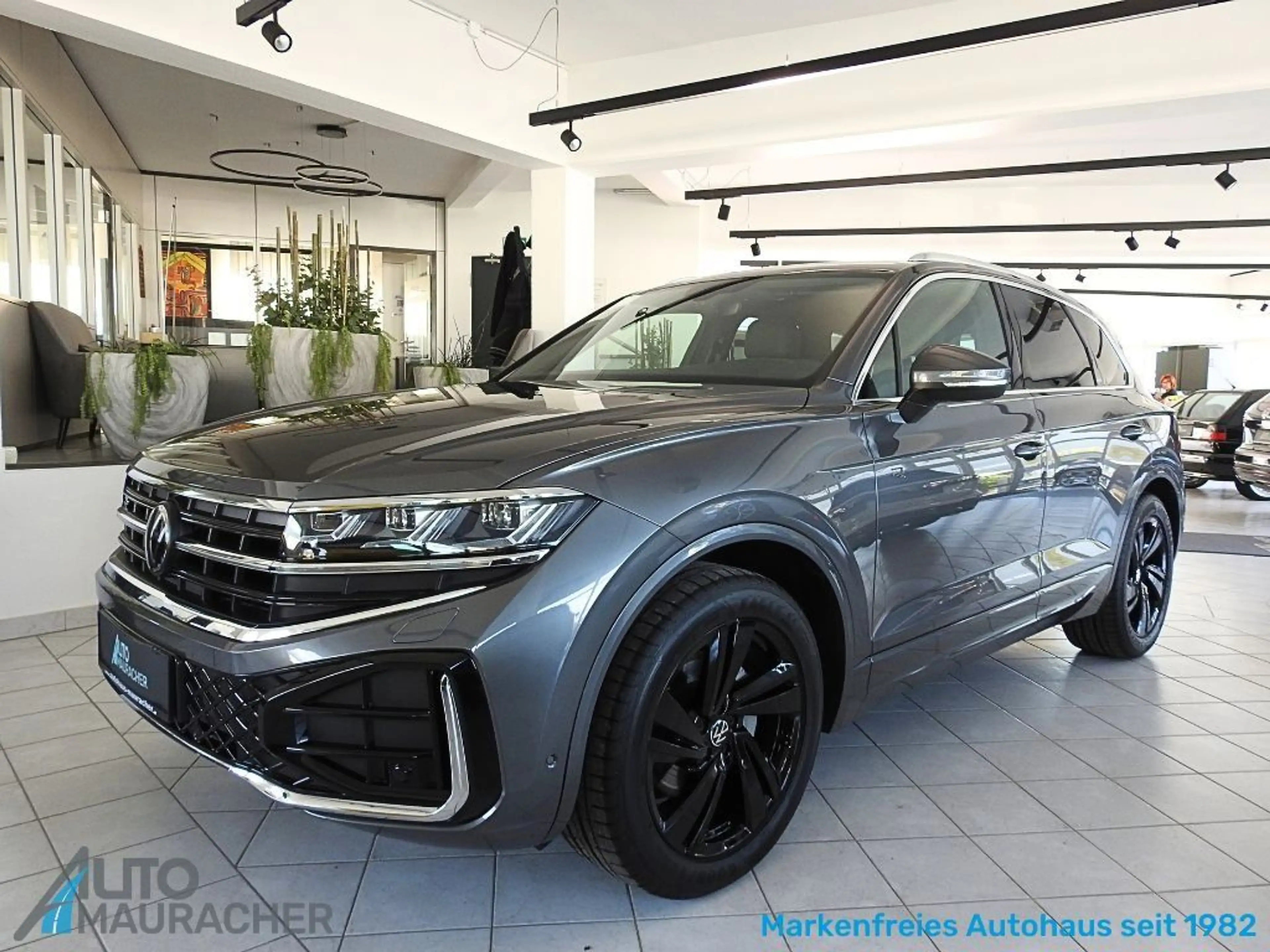 Volkswagen Touareg 3.0 V6 TDI R-Line 4Motion*LUFT*IQ*AHK*RLINE
