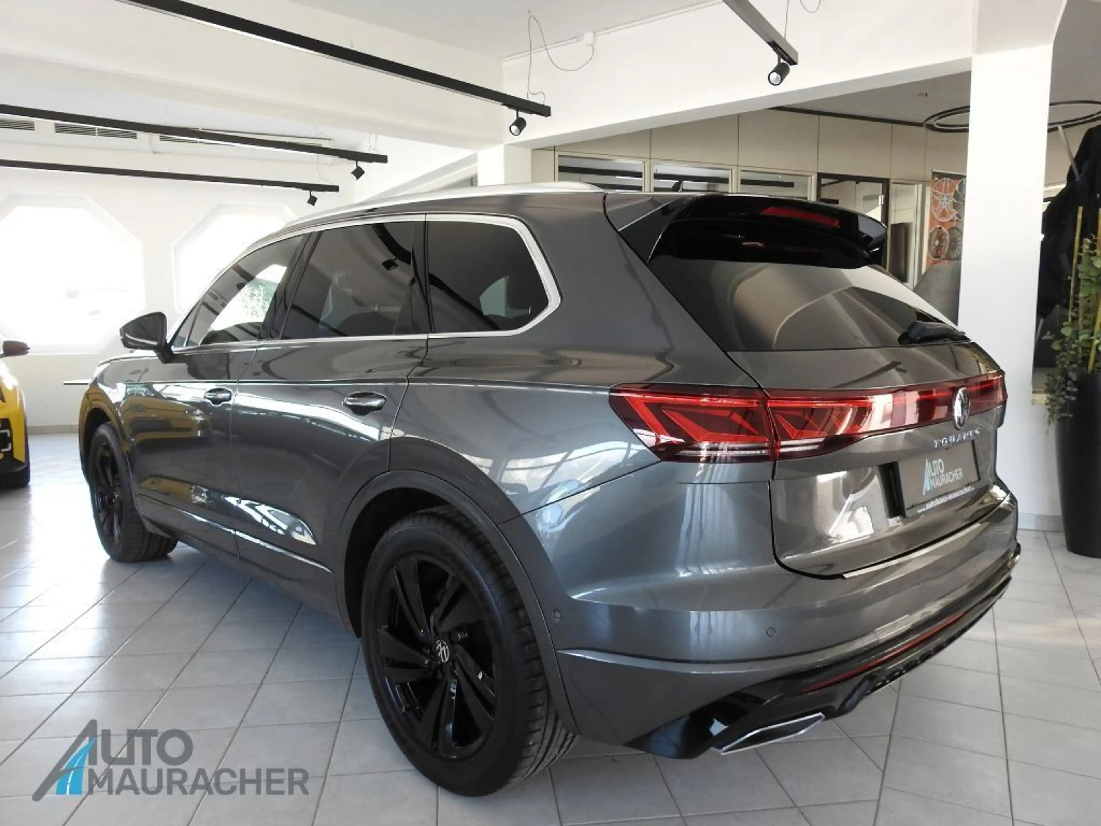 Volkswagen Touareg 3.0 V6 TDI R-Line 4Motion*LUFT*IQ*AHK*RLINE — photo 5