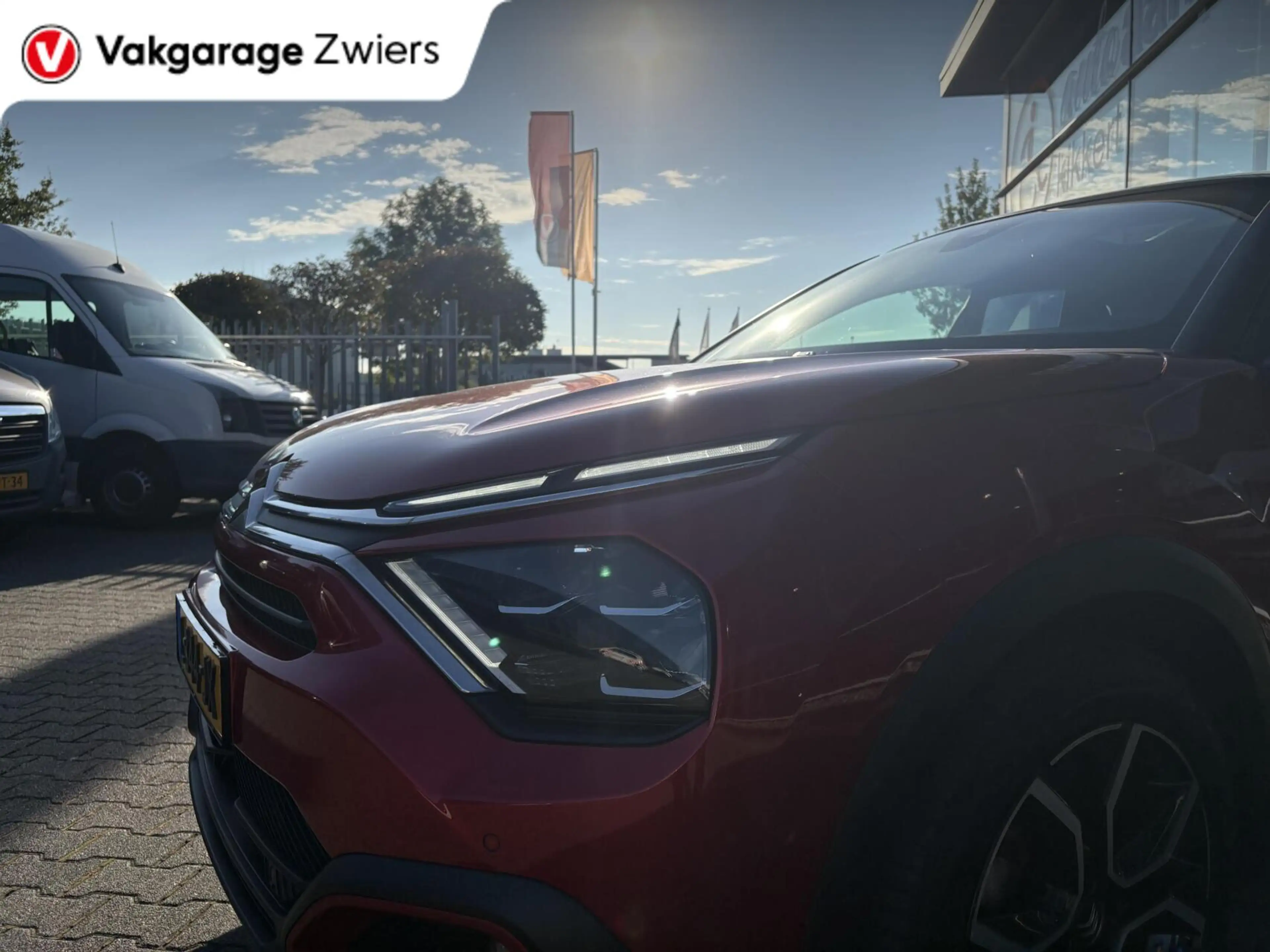 Citroen E-C4 Electric Shine 50 kWh |SOH 86% Panoramadak| Apple Carplay|C — photo 14