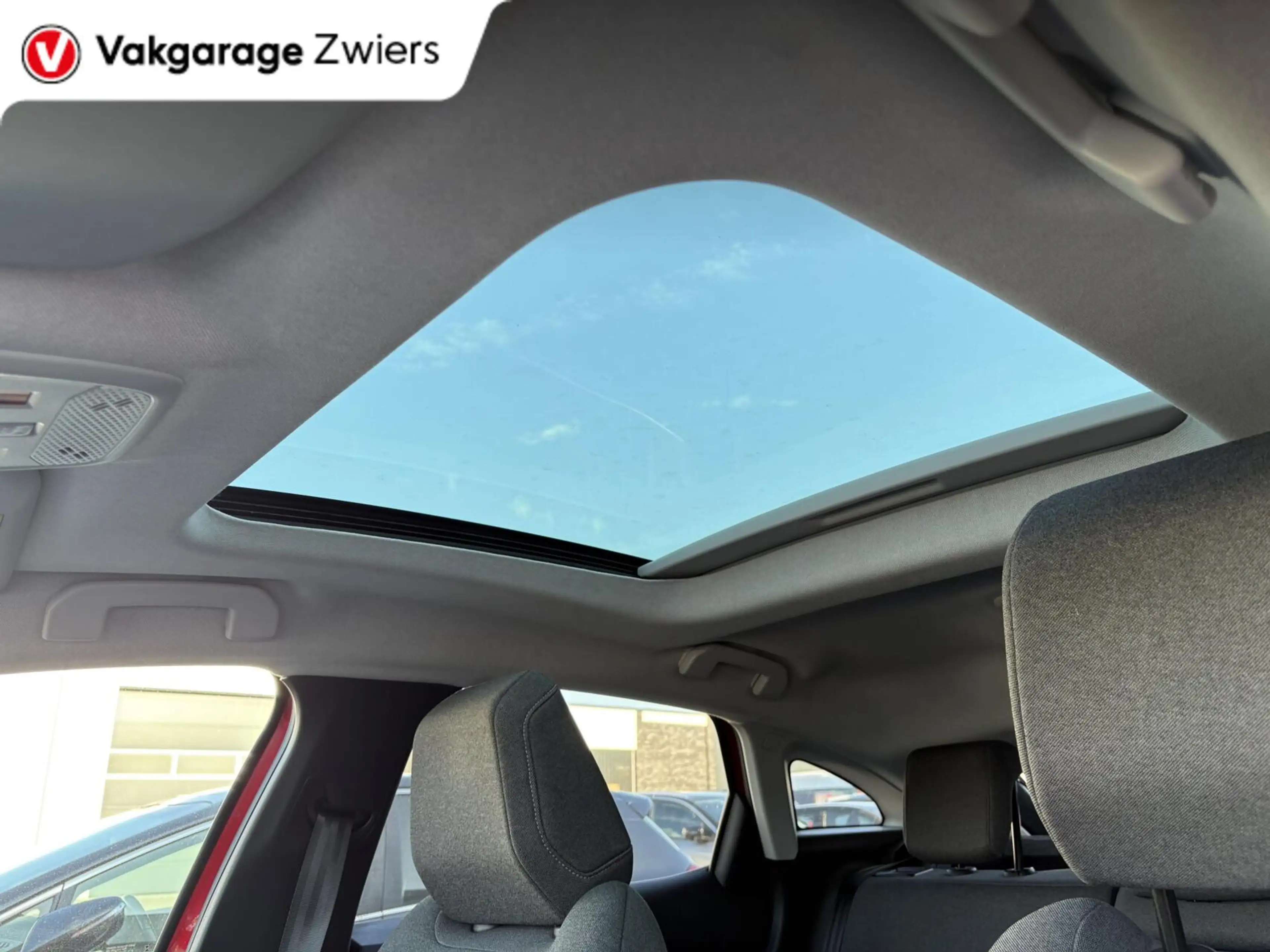Citroen E-C4 Electric Shine 50 kWh |SOH 86% Panoramadak| Apple Carplay|C — photo 10