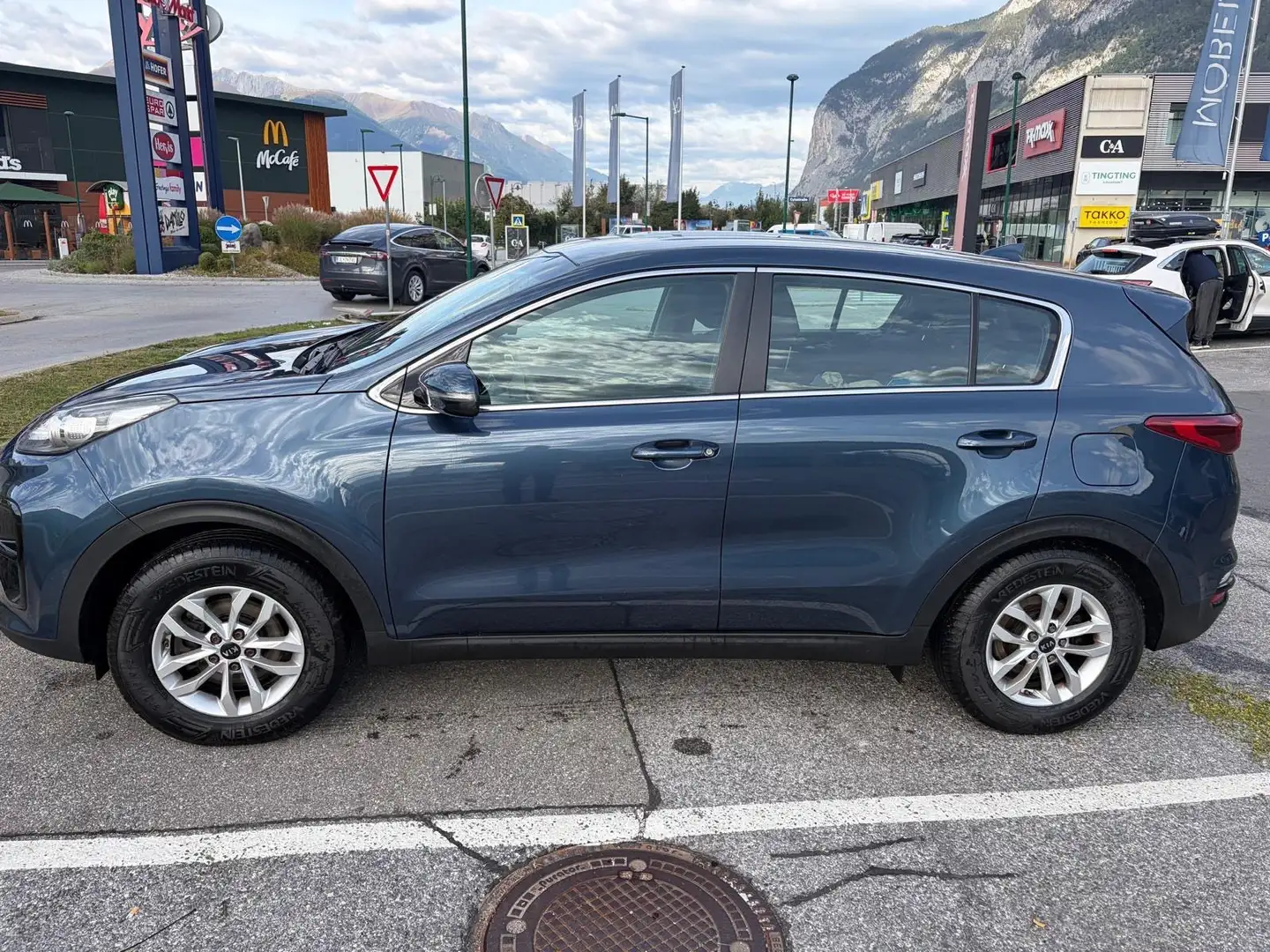 Kia Sportage 1,6 GDI ISG Österreich Edition Blau - 2