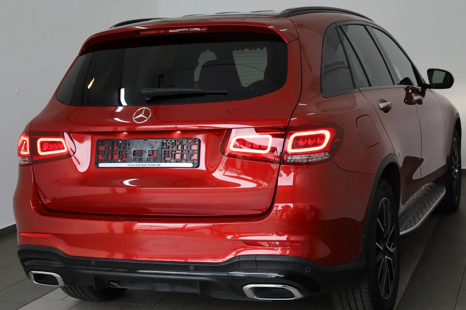 Mercedes-Benz GLC 300 d 4M AMG Line TLeder,Navi,LED,Panorama,SH Rosso - 2