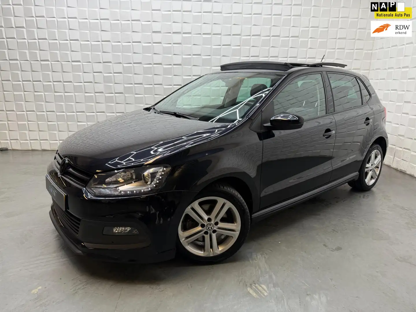 Volkswagen Polo 1.2 TSI R Line Edition PANO AUTOMAAT PDC Noir - 1