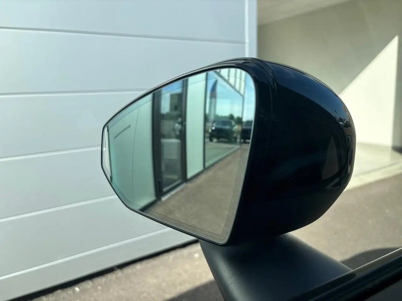 Volvo EX30 2026