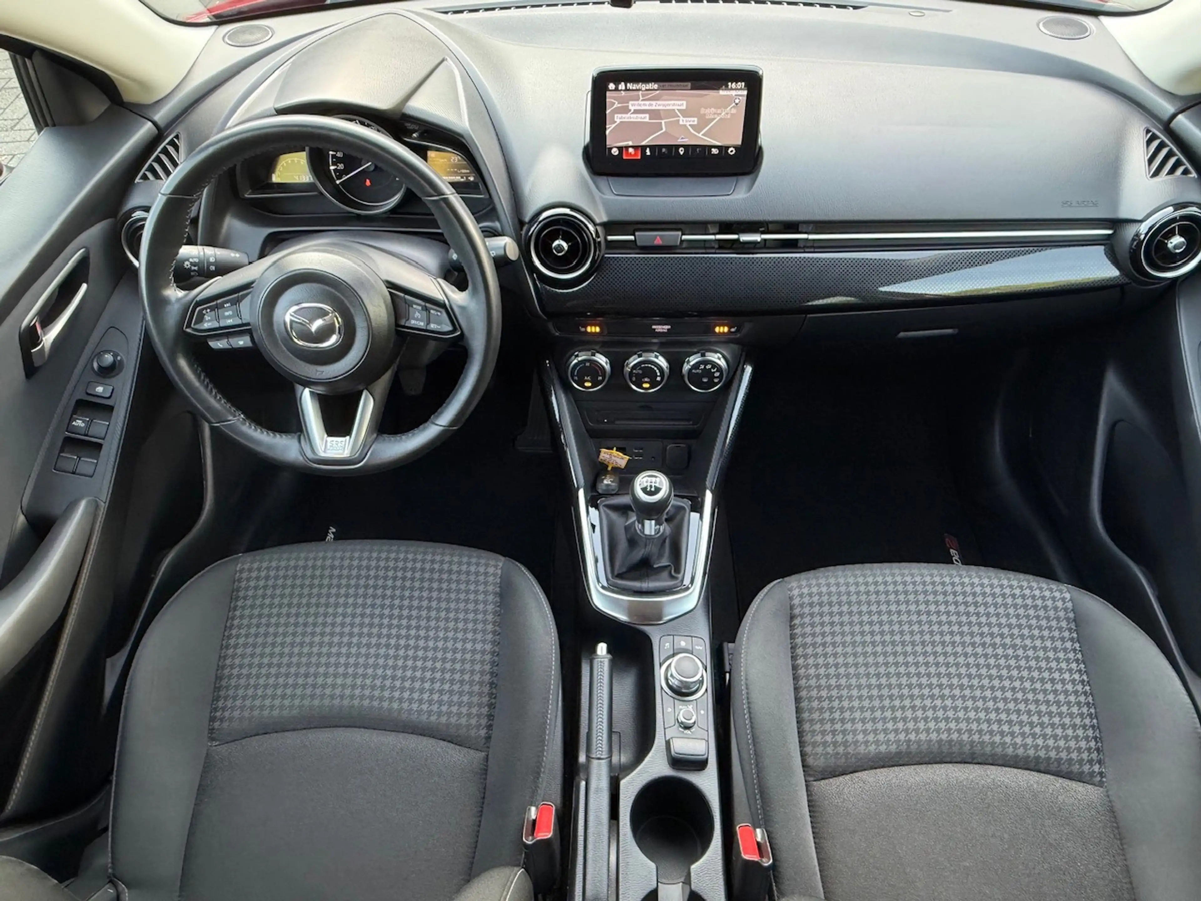 Mazda 2 1.5 Skyactiv, Clima, Cruise Control, Navigatie, Ac — photo 9