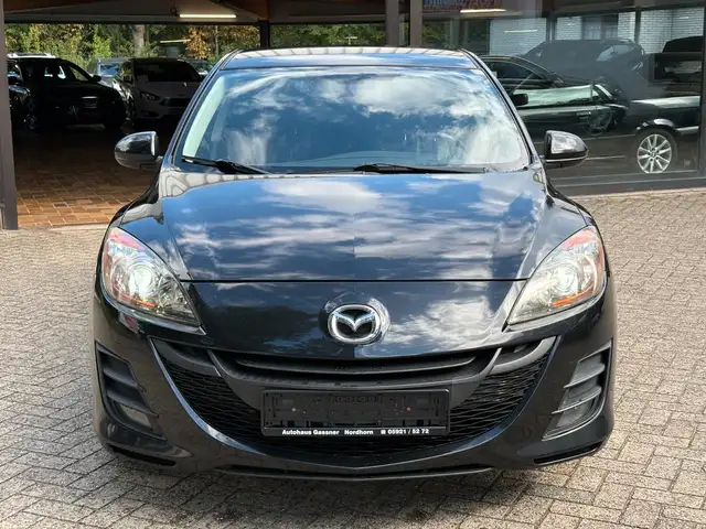 Mazda Mazda3 view 3