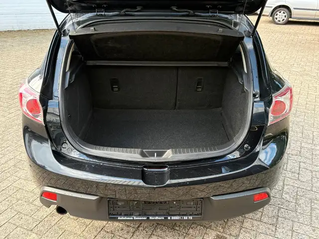 Mazda Mazda3 view 13