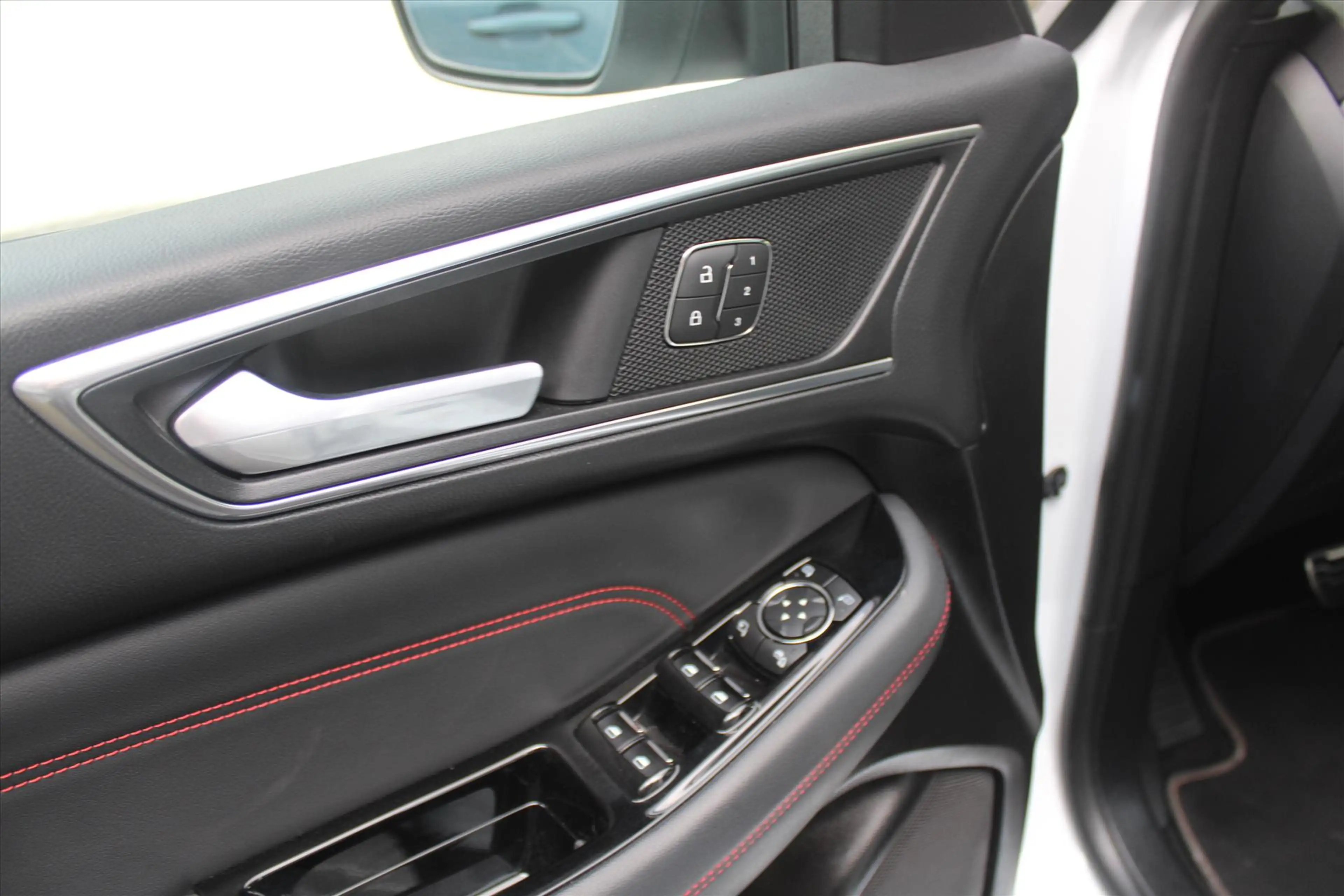 Ford S-Max ST-Line 2.5 Hybrid HEV 190pk Aut. 7 Persoons uitvo — photo 19