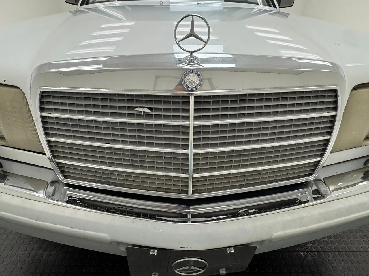 Mercedes-Benz 420SEL 4 Door Sedan, foto 9