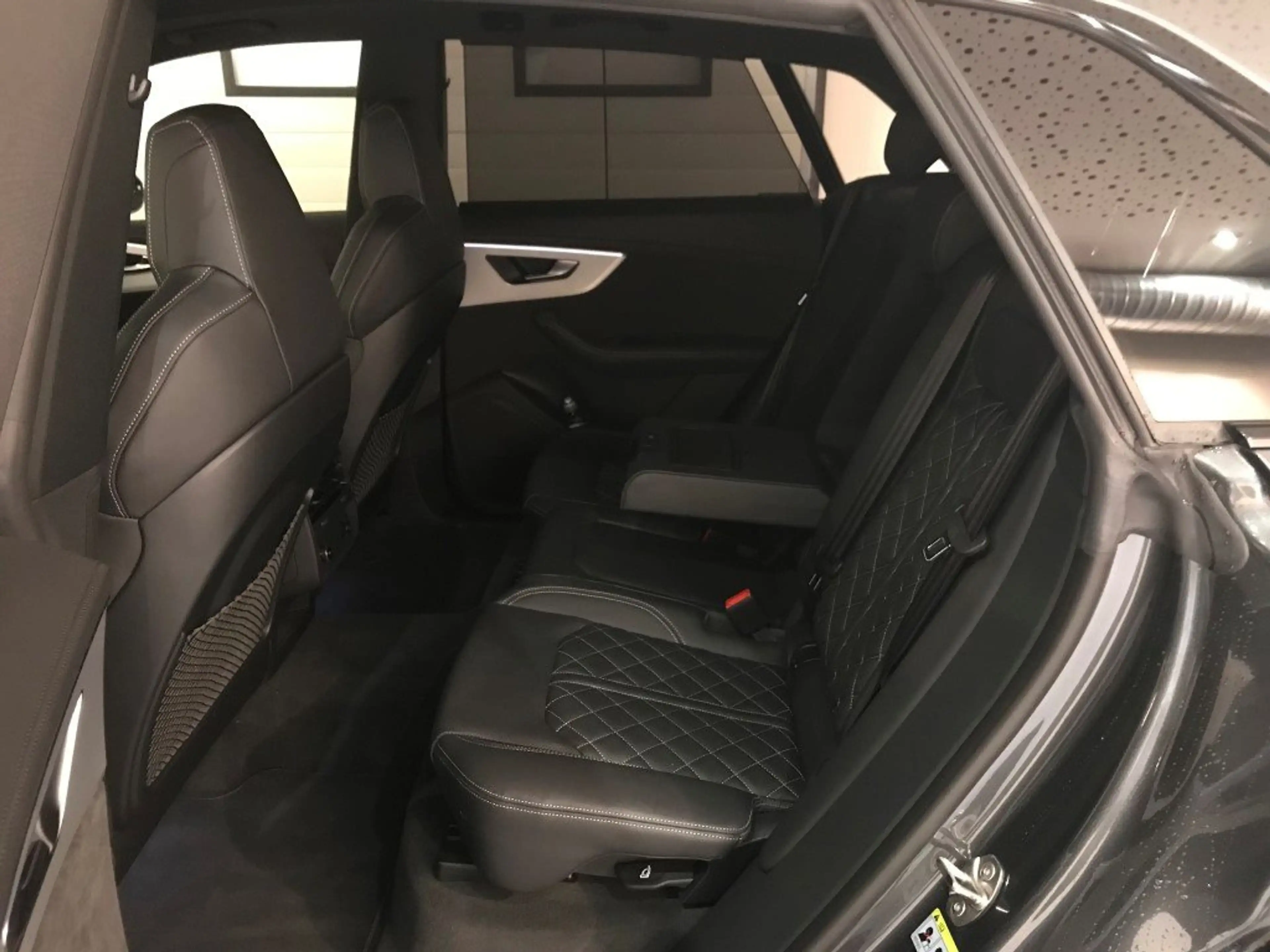 Audi SQ8 Audi SQ8 TFSI quattro, 2023 — photo 15