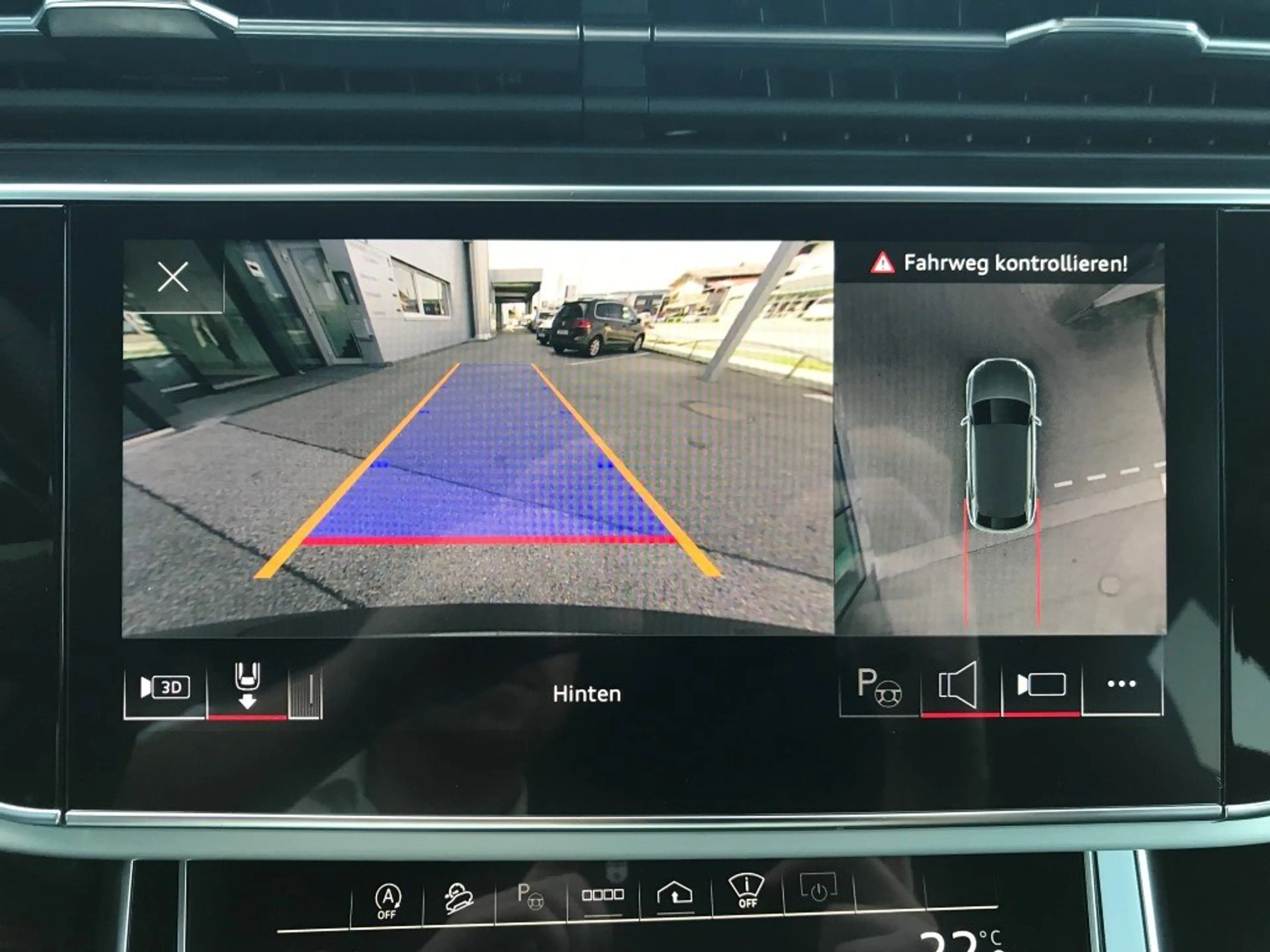 Audi SQ8 Audi SQ8 TFSI quattro, 2023 — photo 11