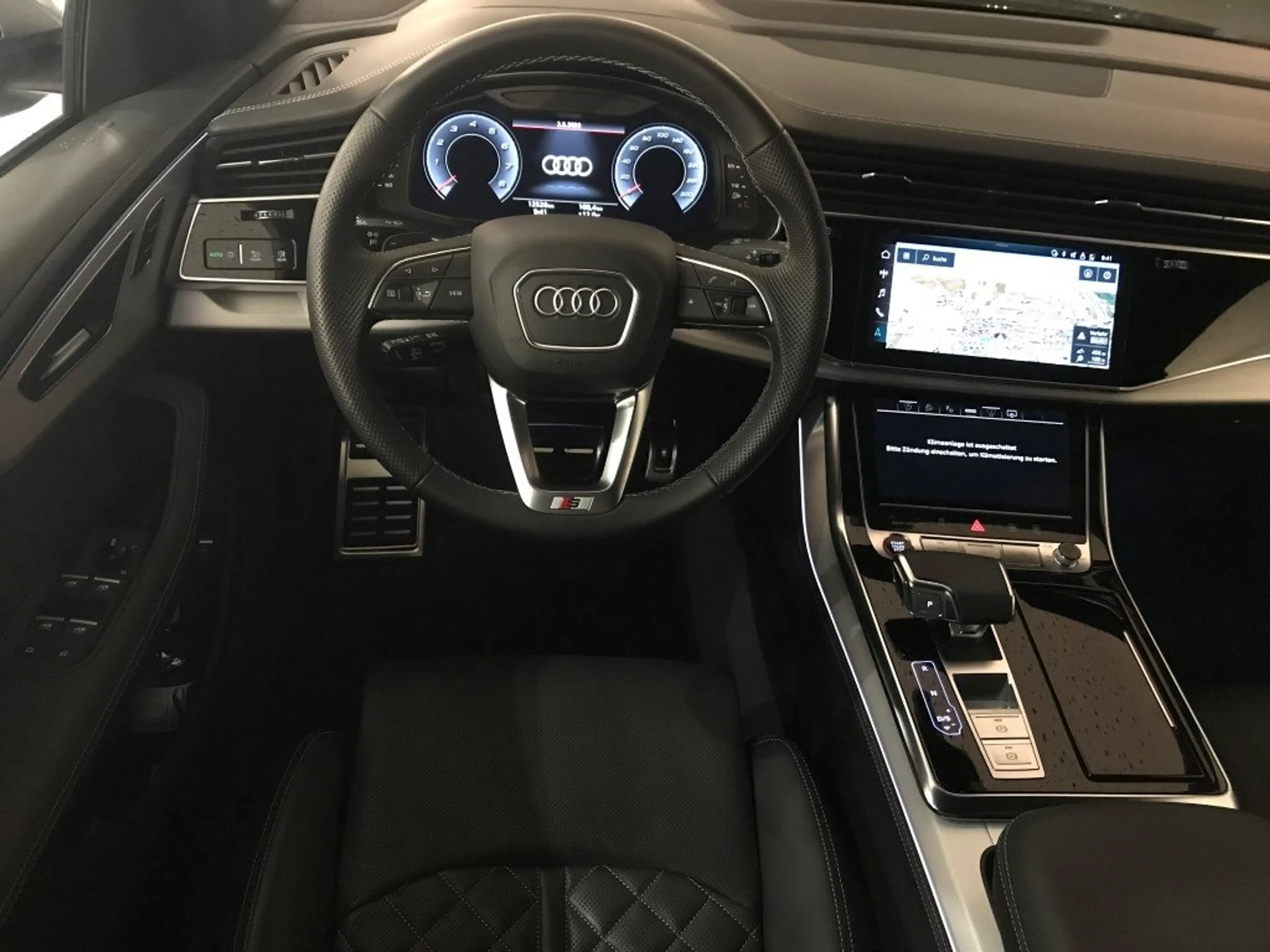Audi SQ8 Audi SQ8 TFSI quattro, 2023 — photo 7