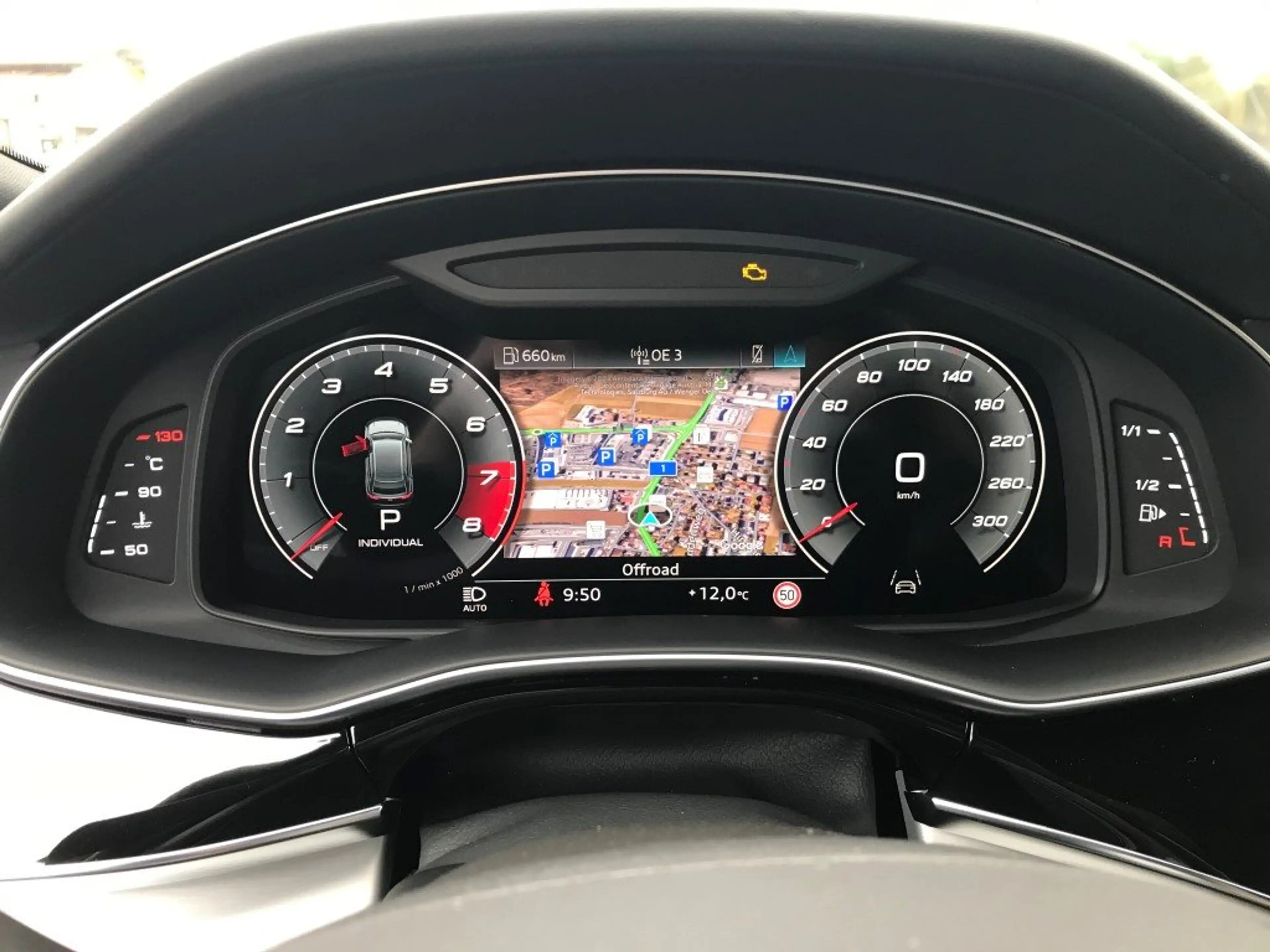 Audi SQ8 Audi SQ8 TFSI quattro, 2023 — photo 8