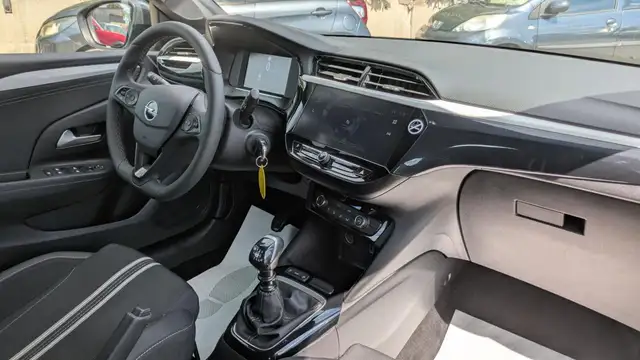 Opel Corsa view 8