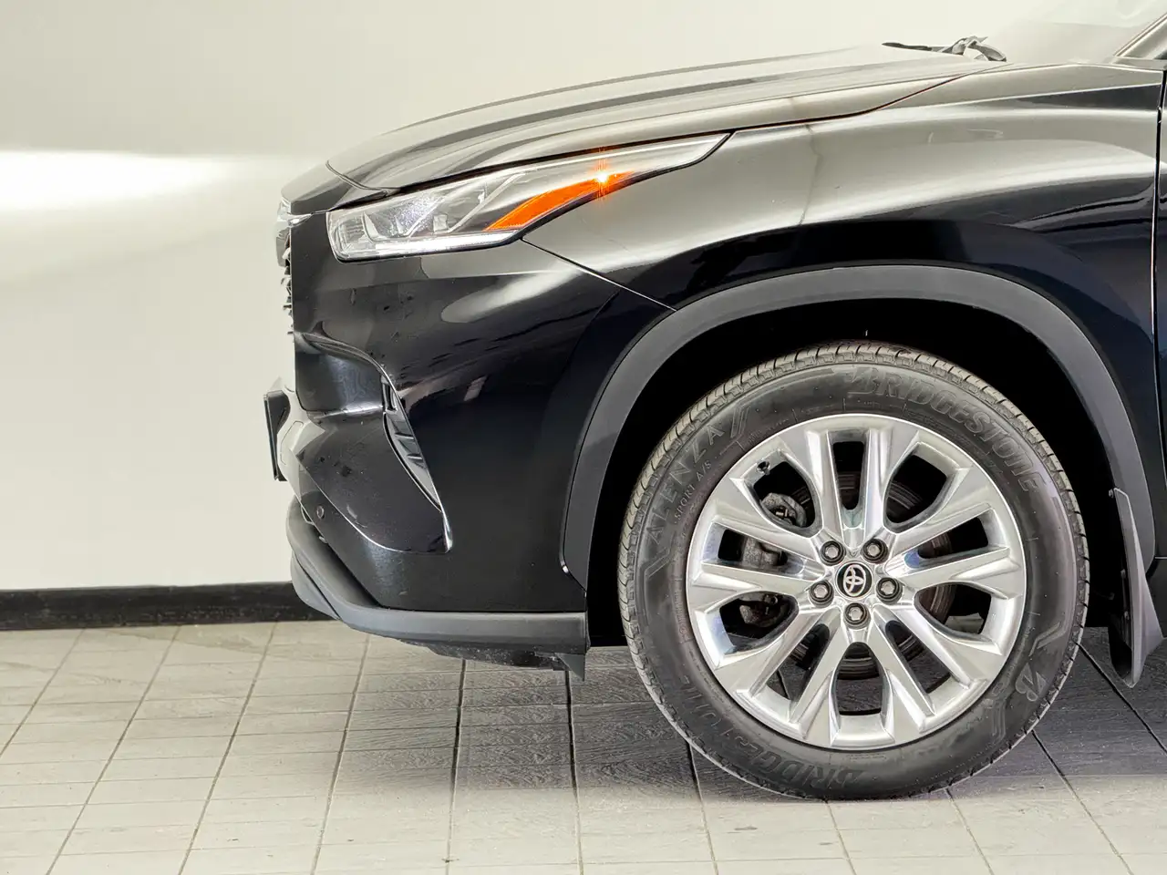 Toyota Highlander снимка Toyota Highlander