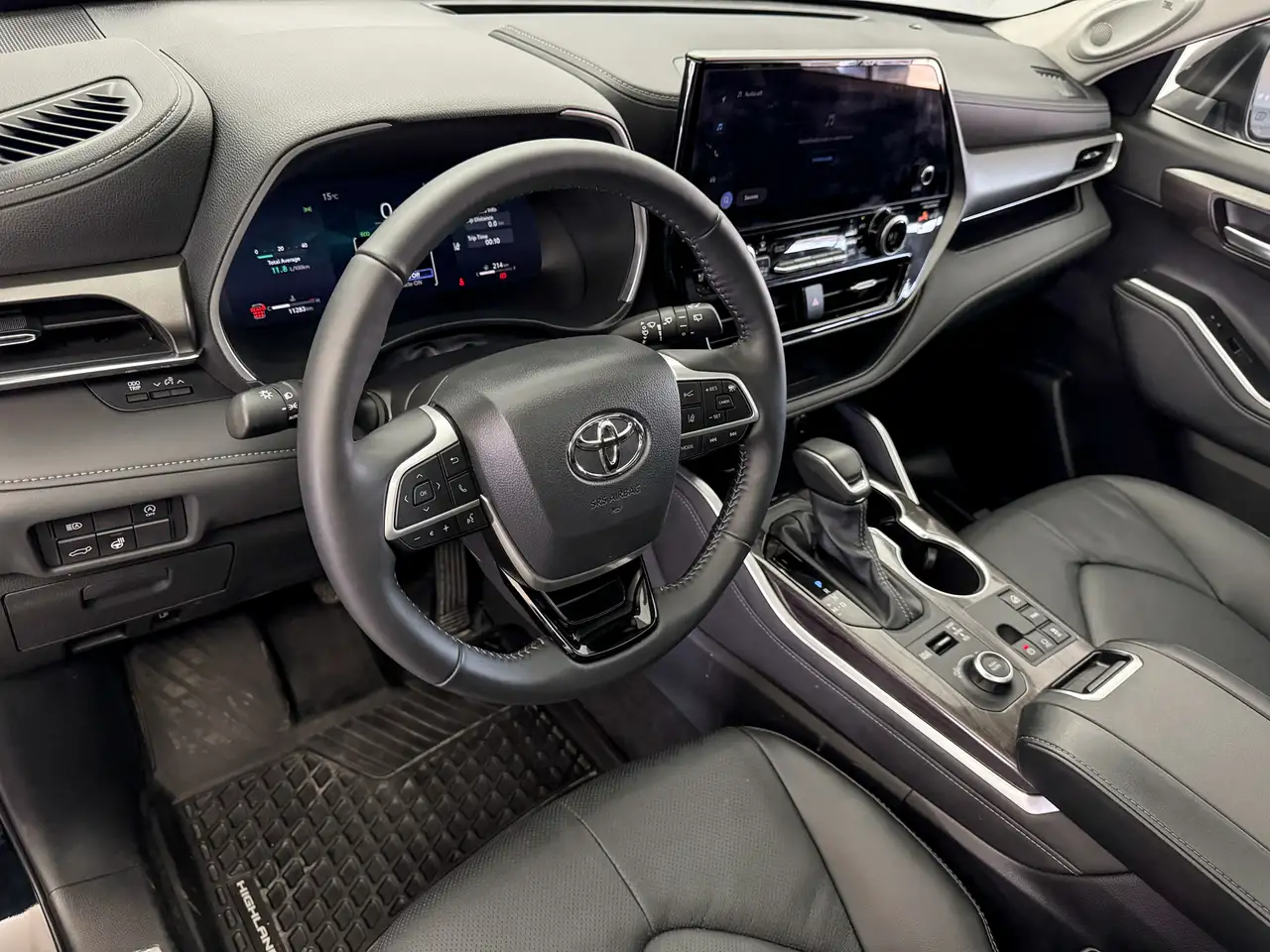 Toyota Highlander снимка Toyota Highlander