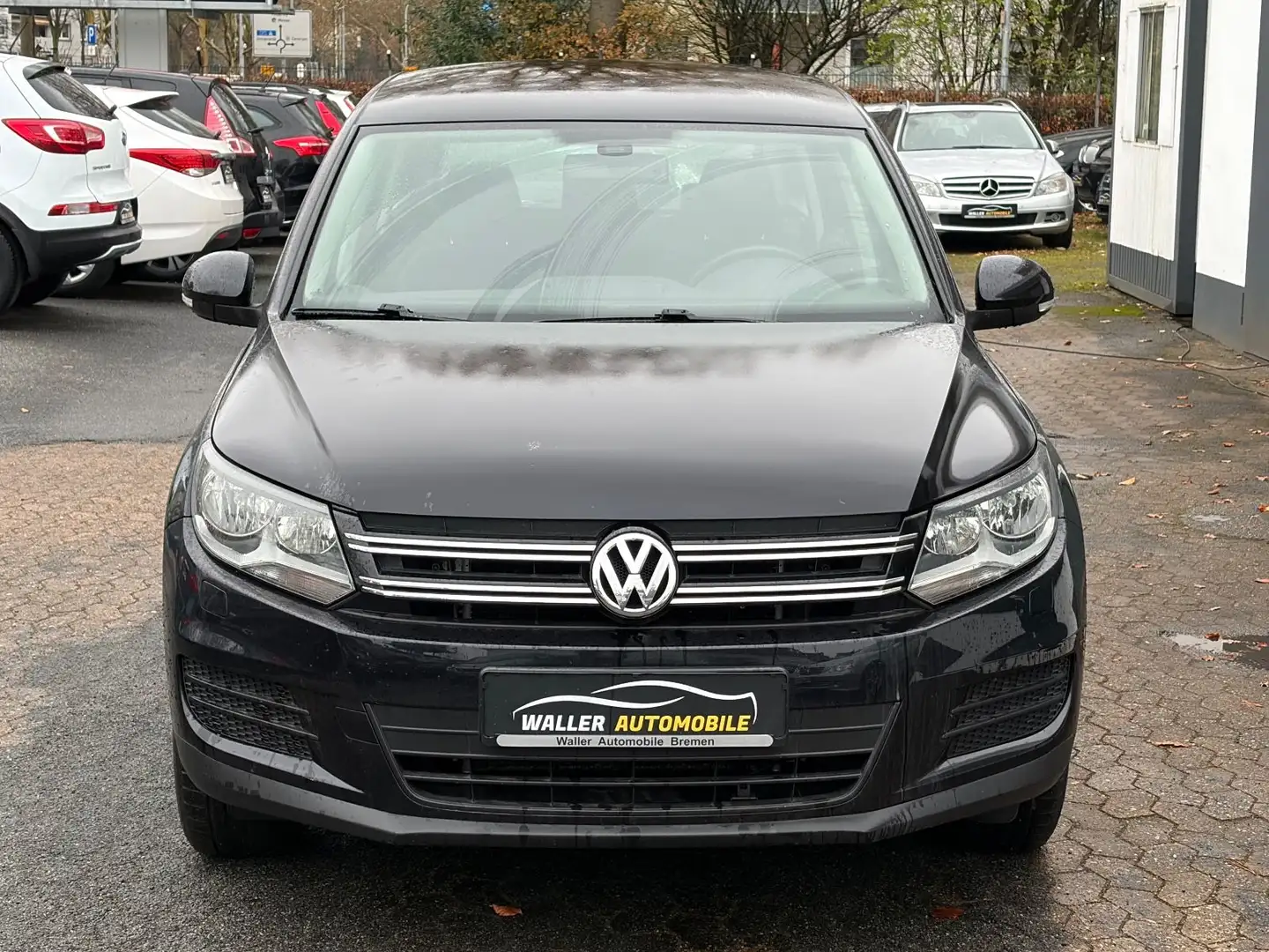 Volkswagen Tiguan 2.0 TDI AHK / PDC / SHZ Schwarz - 2