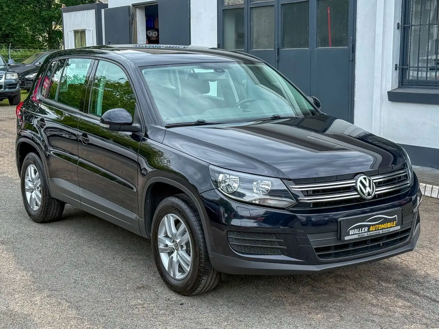 Volkswagen Tiguan 2.0 TDI PDC|SHZ|AHK Zwart - 1