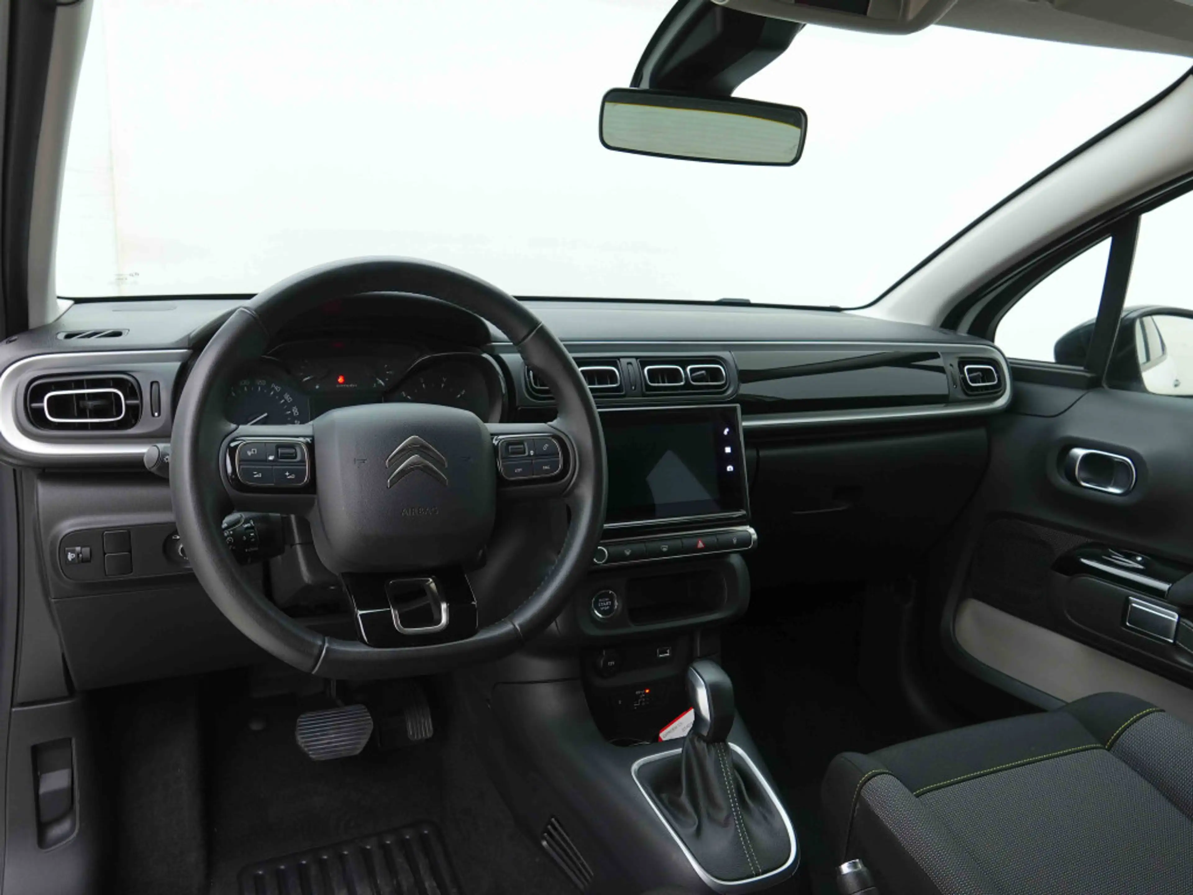 Citroen C3 1.2T 110 Shine Aut — photo 8