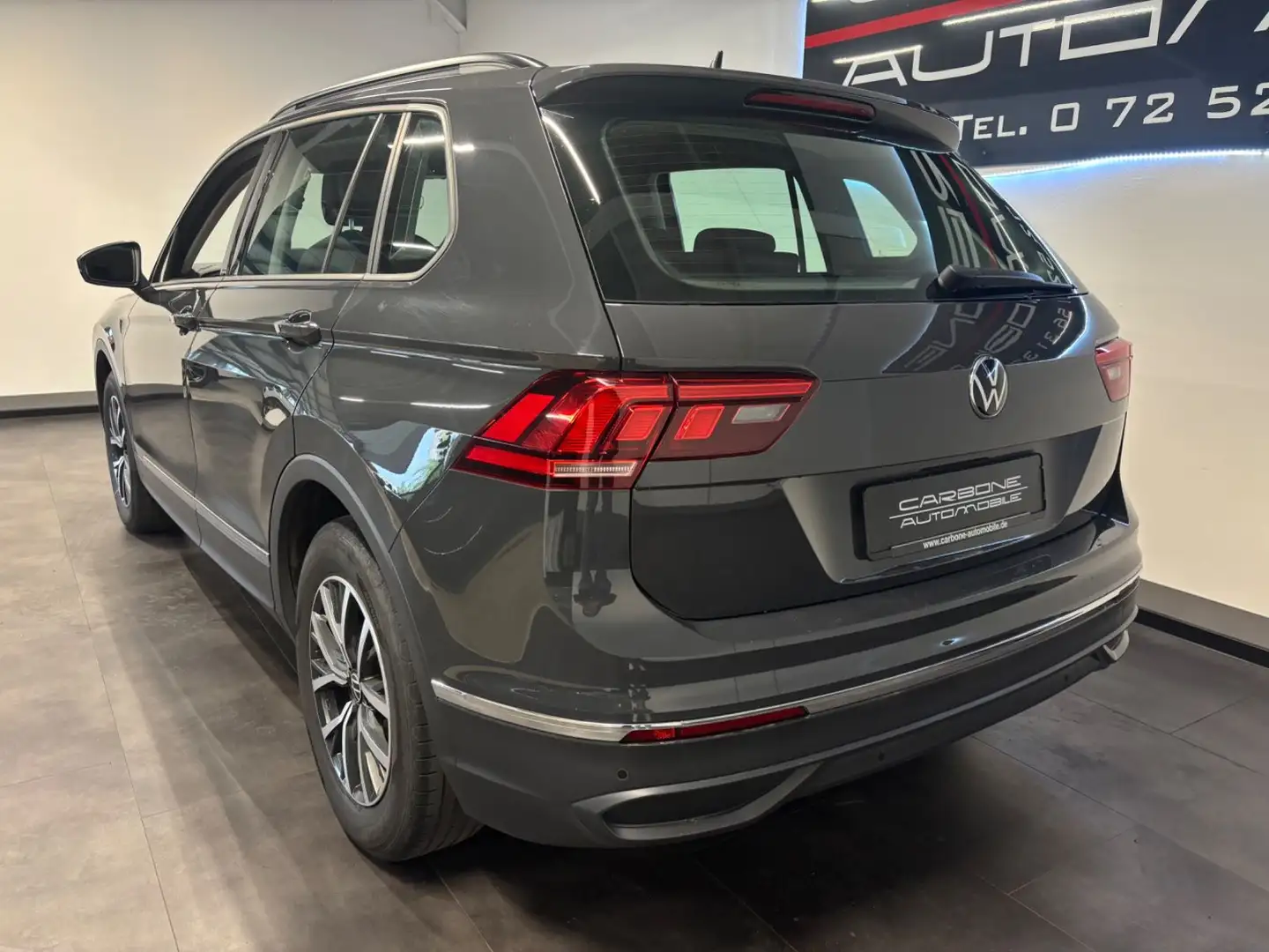 Volkswagen Tiguan Life**Head-UP+Navi+ACC** Grau - 2