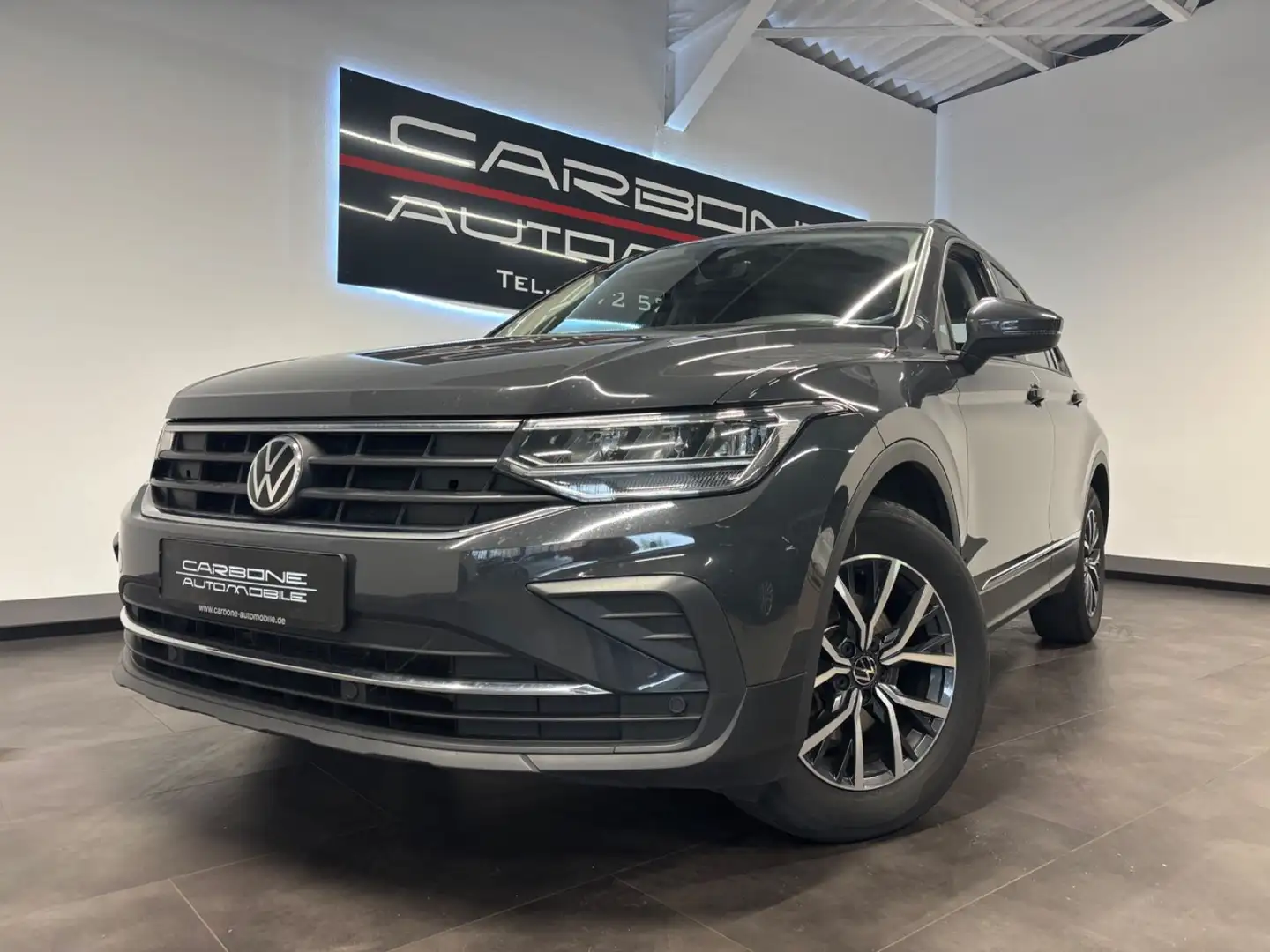Volkswagen Tiguan Life**Head-UP+Navi+ACC** Grau - 1