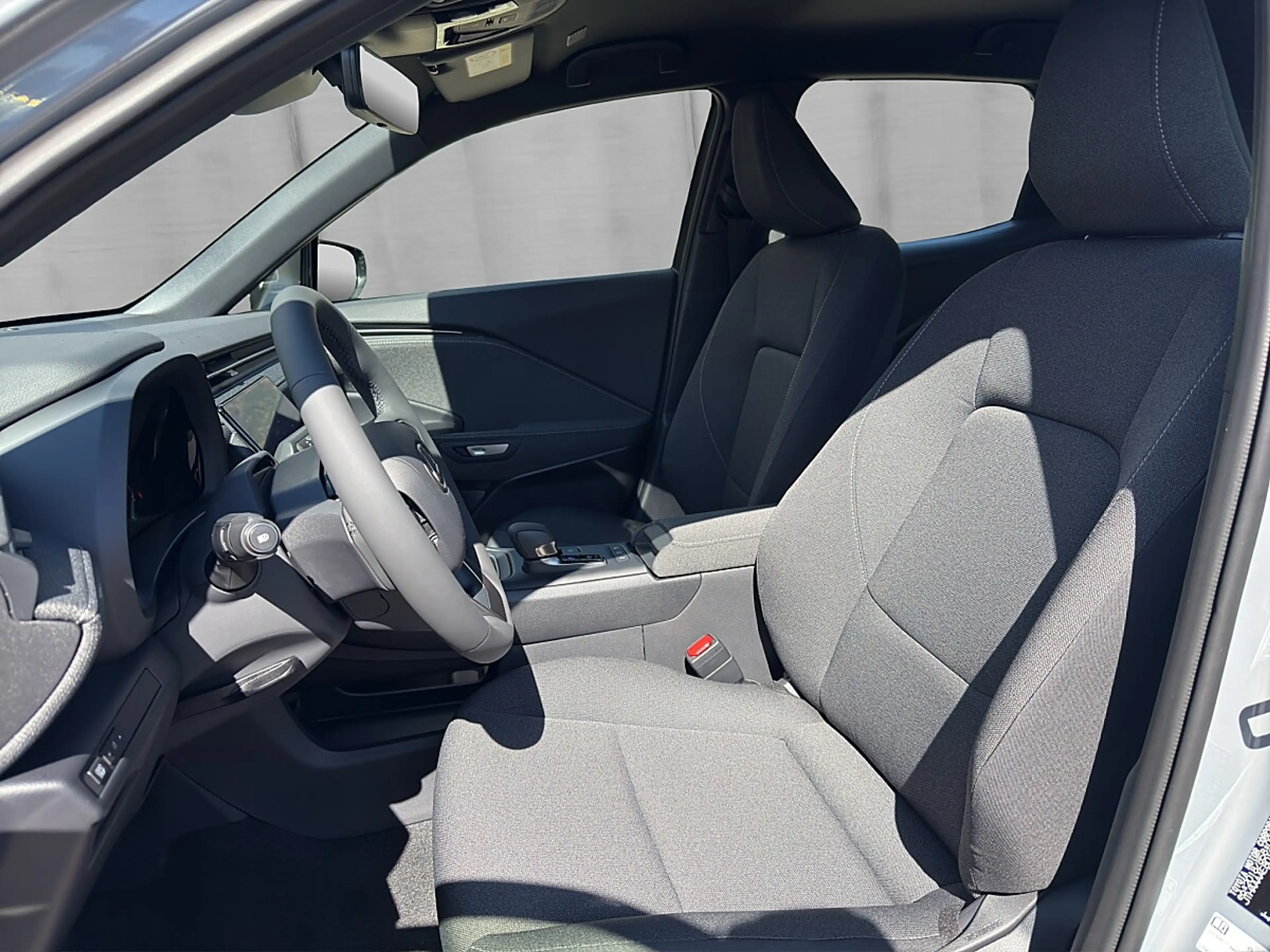 Lexus LBX 1.5 HEV 1,4kWh Aut. — photo 9