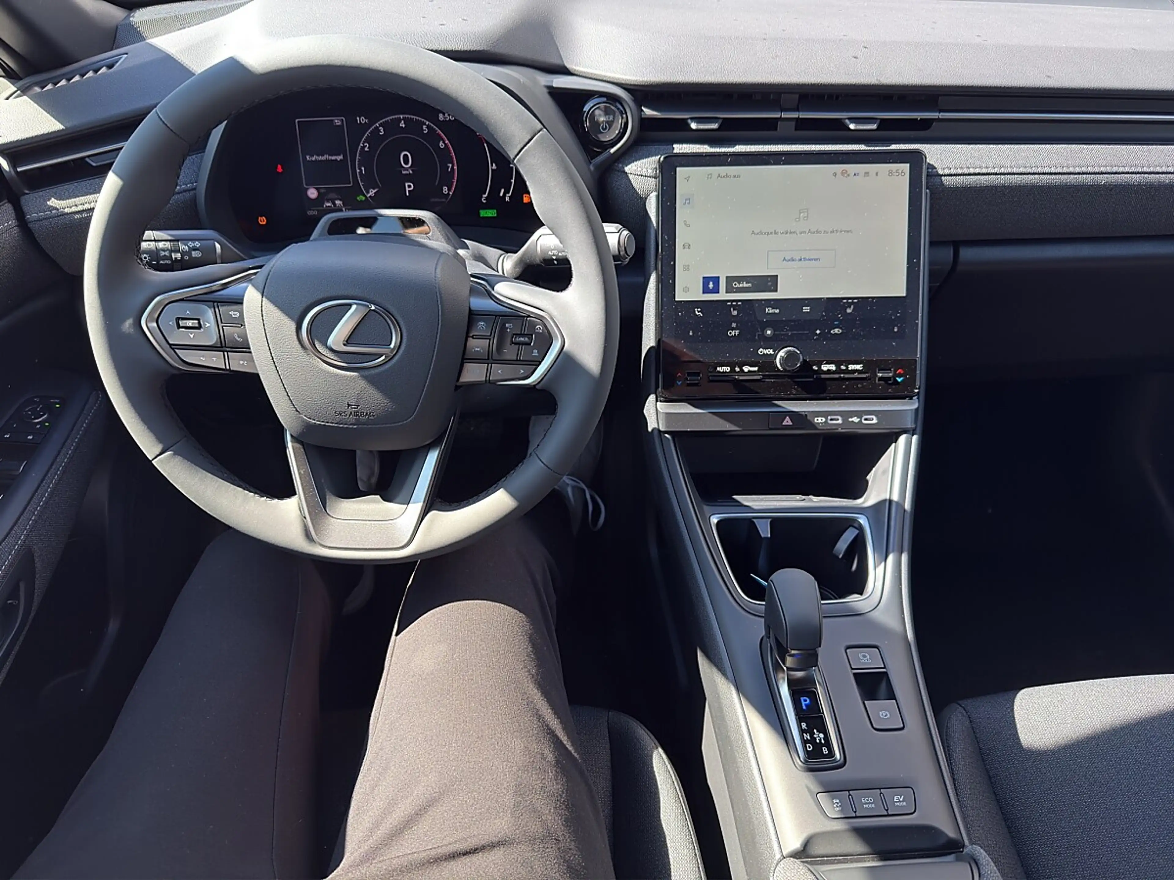 Lexus LBX 1.5 HEV 1,4kWh Aut. — photo 11