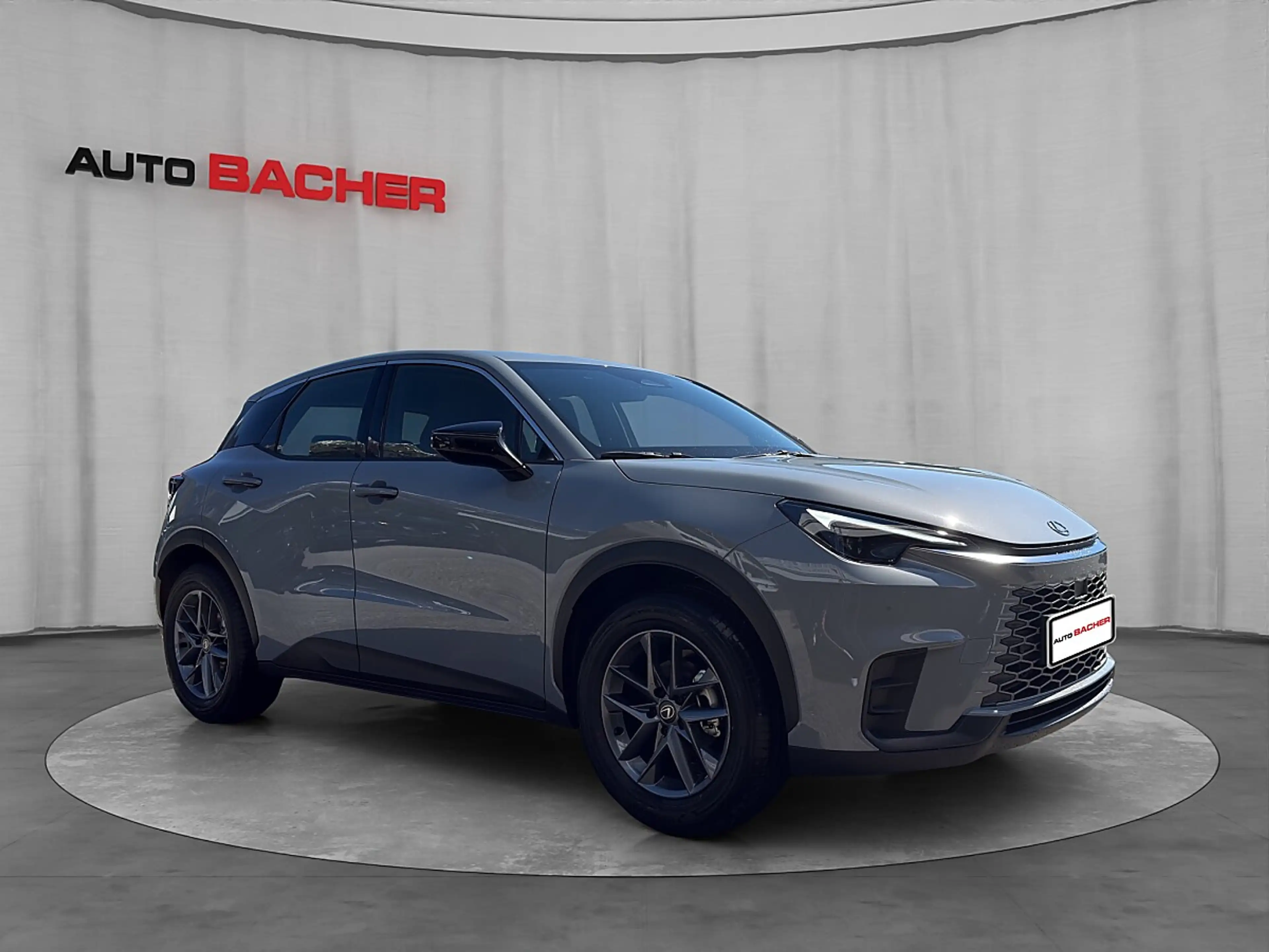 Lexus LBX 1.5 HEV 1,4kWh Aut. — photo 4