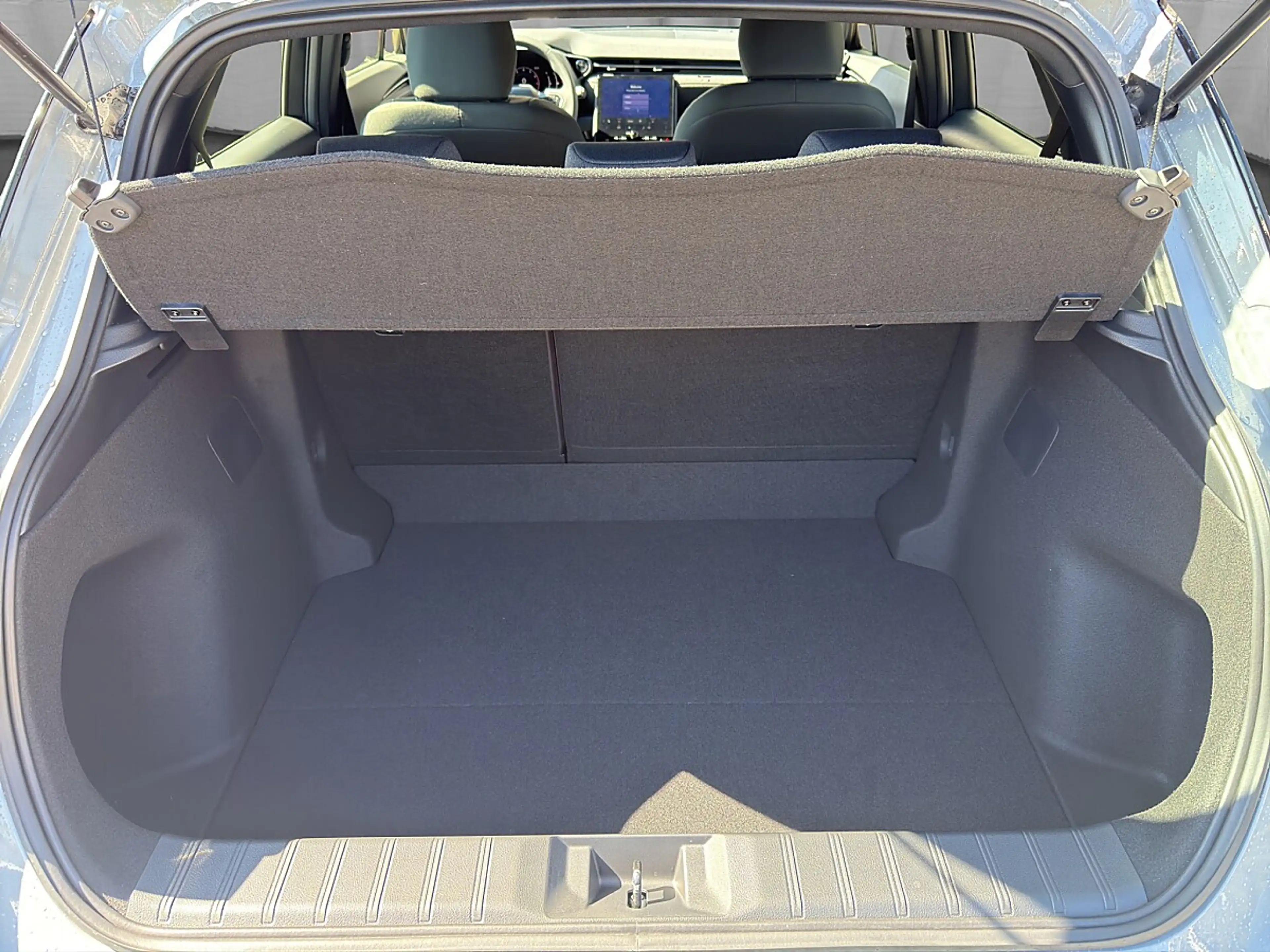 Lexus LBX 1.5 HEV 1,4kWh Aut. — photo 8